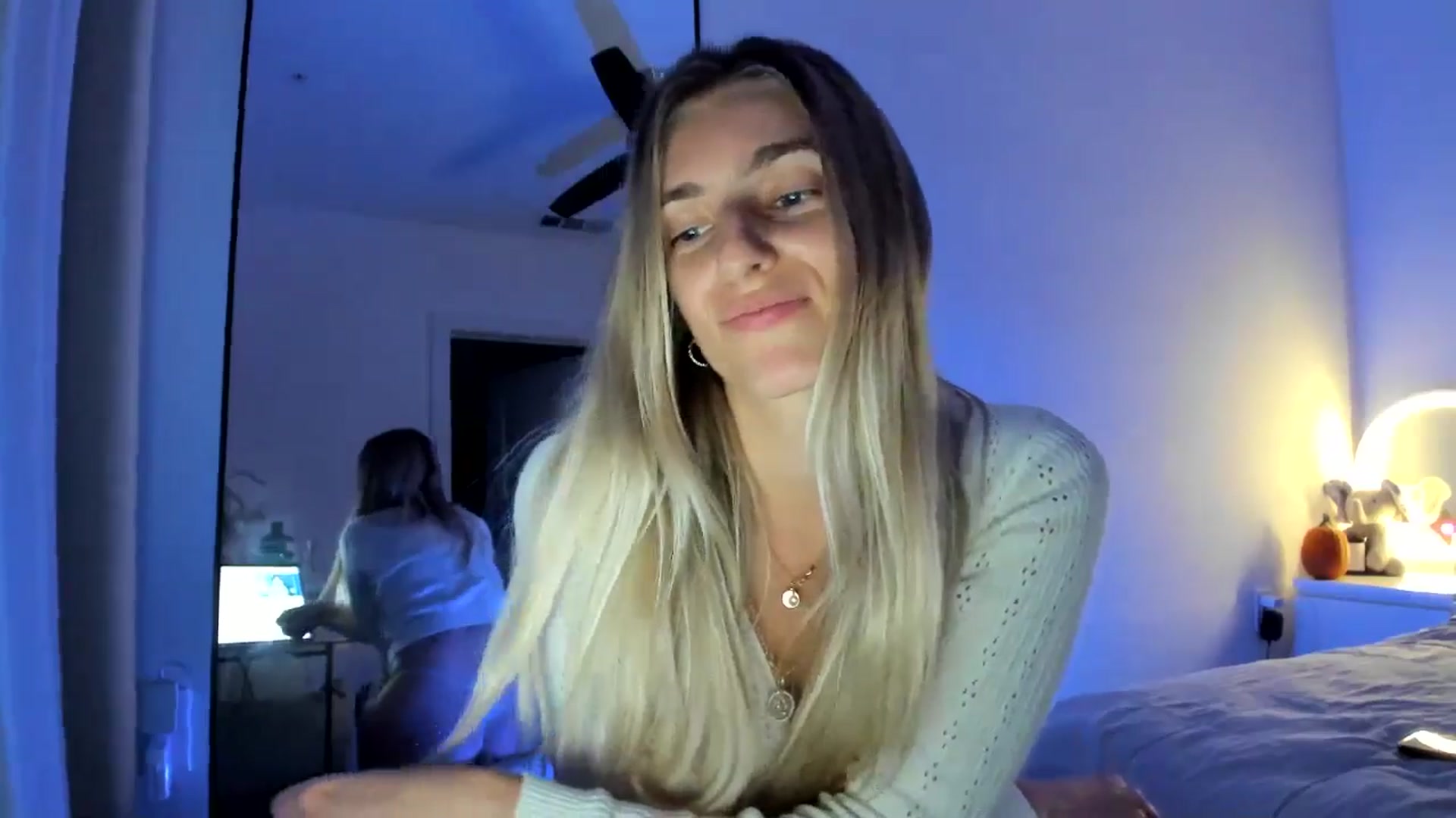 Gallery image thumbnail from Vodka_Queen's myfreecams stream on, 10/26/2024, 06:56 image 12 of 20