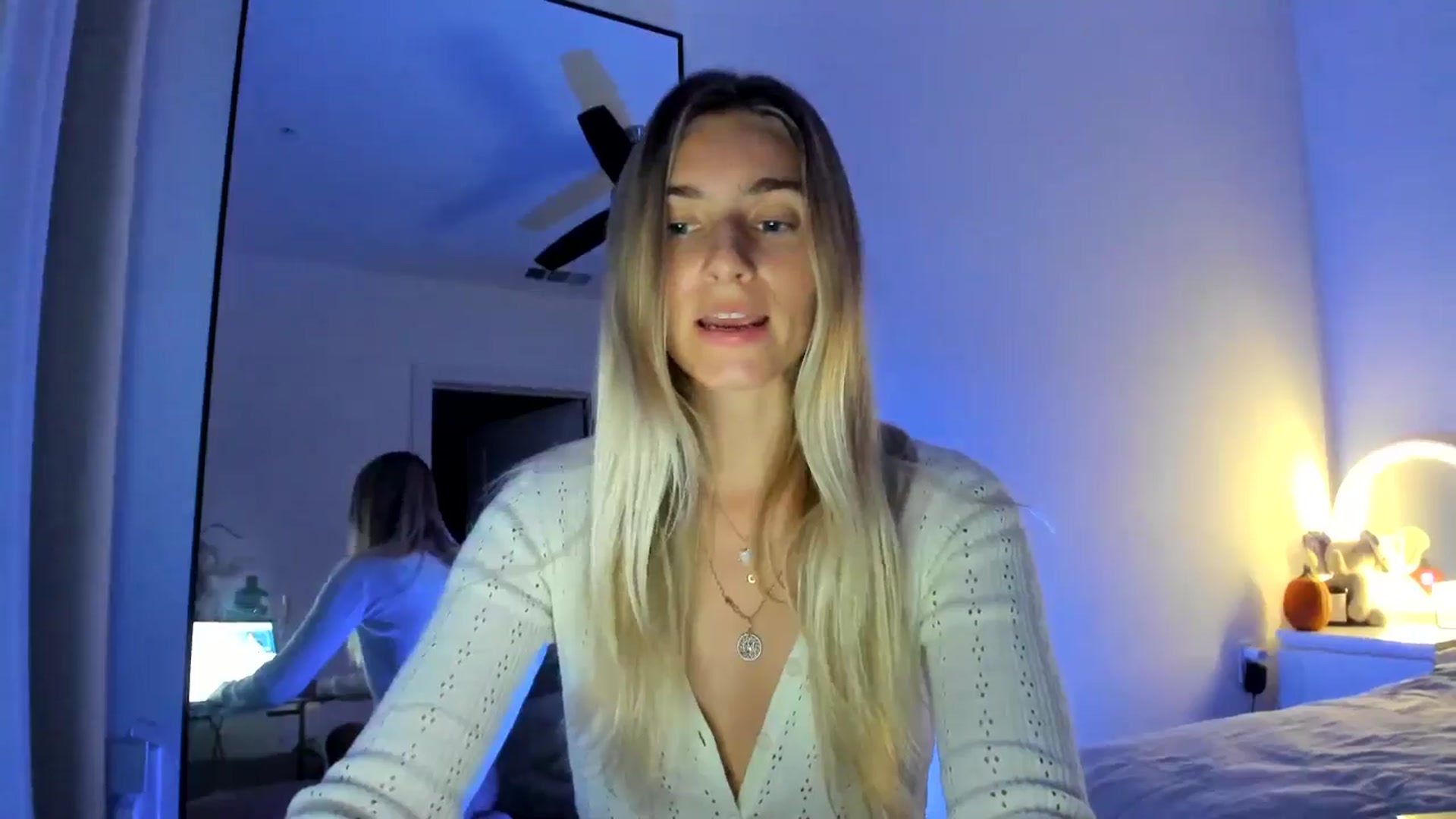 Gallery image thumbnail from Vodka_Queen's myfreecams stream on, 10/26/2024, 06:56 image 9 of 20