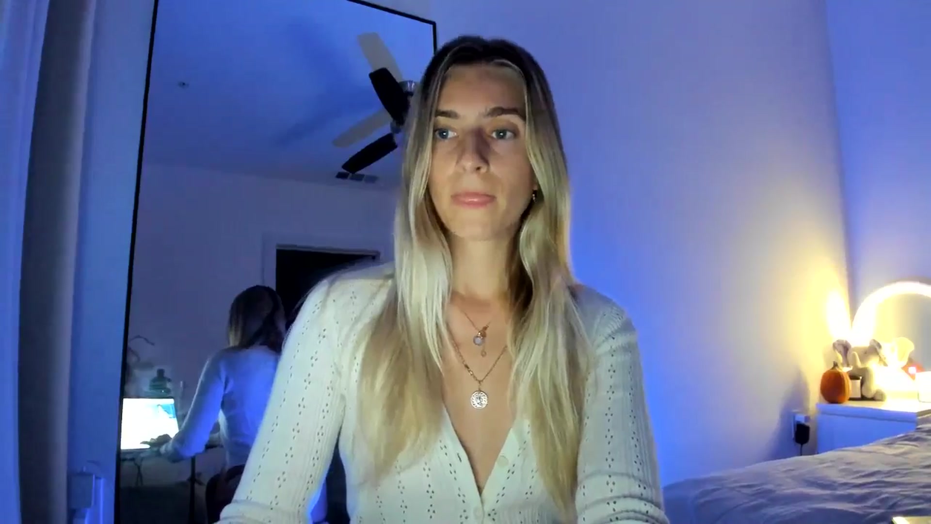 Gallery image thumbnail from Vodka_Queen's myfreecams stream on, 10/26/2024, 06:56 image 3 of 20