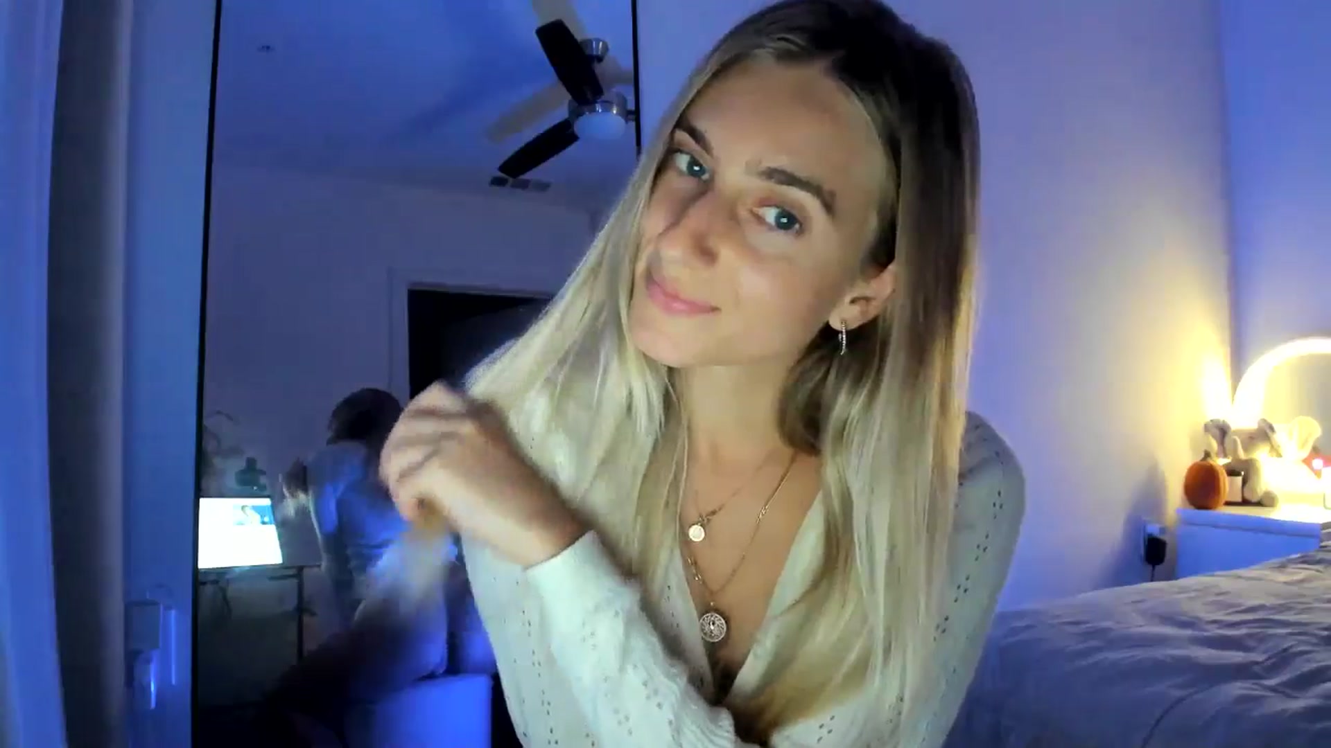 Gallery image thumbnail from Vodka_Queen's myfreecams stream on, 10/26/2024, 06:56 image 17 of 20