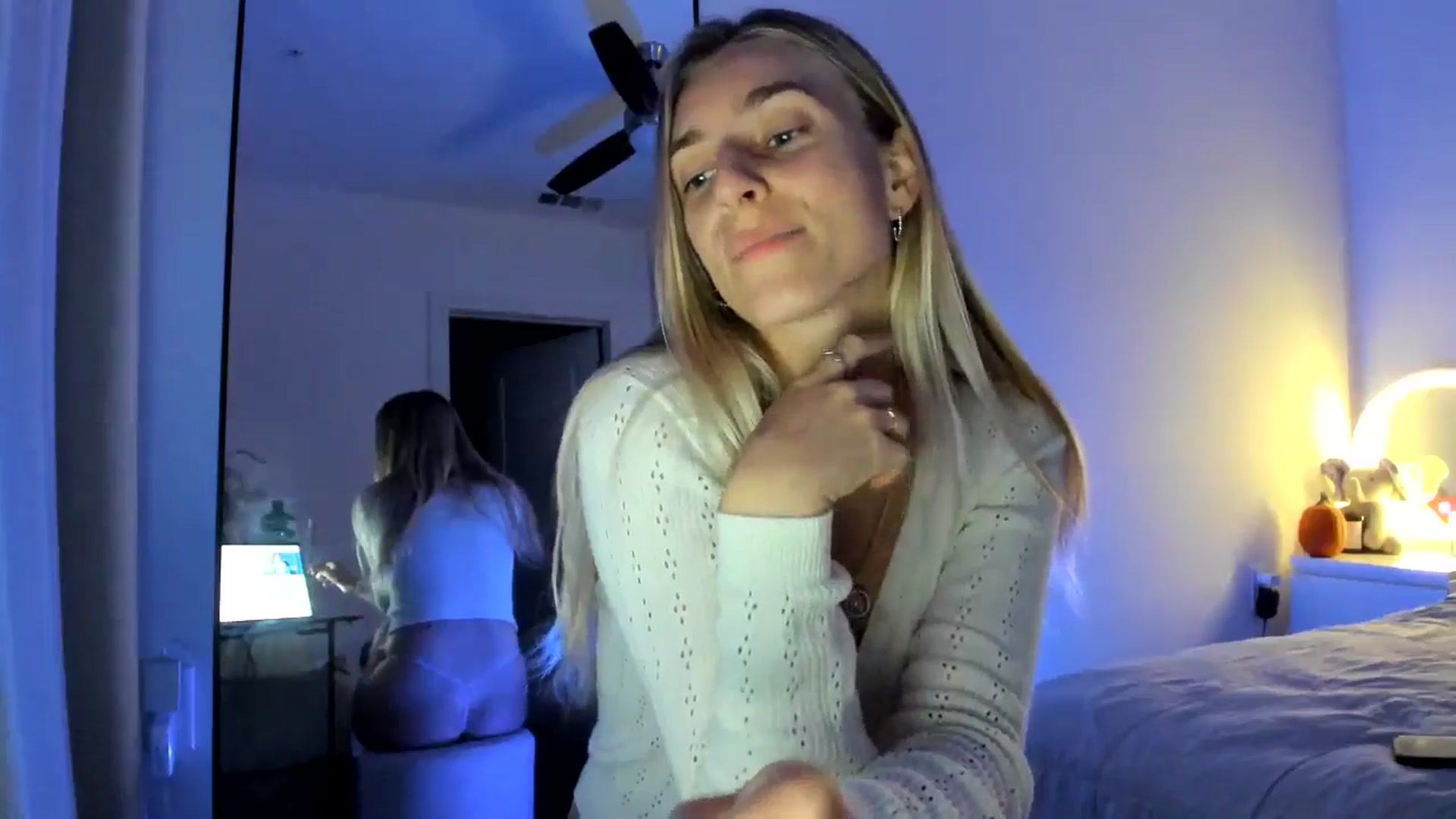 Gallery image thumbnail from Vodka_Queen's myfreecams stream on, 10/26/2024, 06:56 image 14 of 20