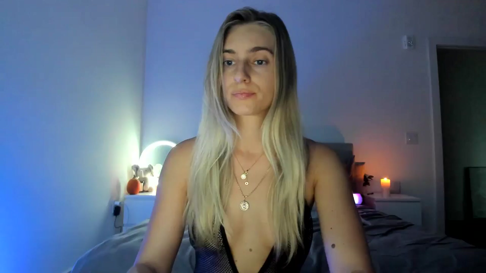 Gallery image thumbnail from Vodka_Queen's myfreecams stream on, 10/28/2024, 02:04 image 1 of 20