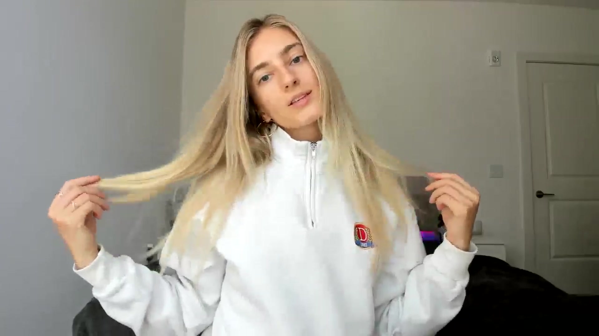 Gallery image thumbnail from Vodka_Queen's myfreecams stream on, 11/01/2024, 22:13 image 10 of 20