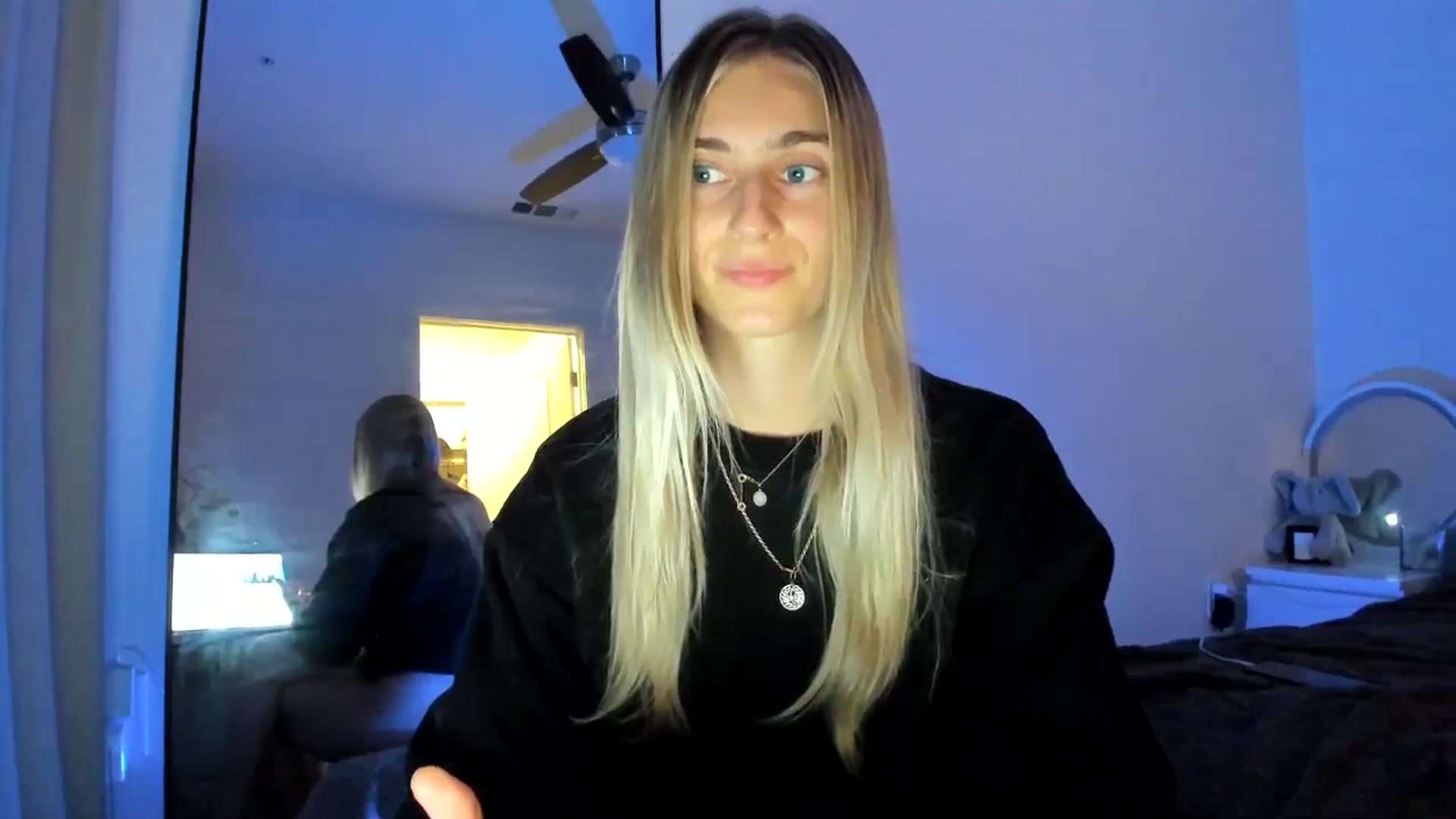 Gallery image thumbnail from Vodka_Queen's myfreecams stream on, 11/04/2024, 05:54 image 4 of 20
