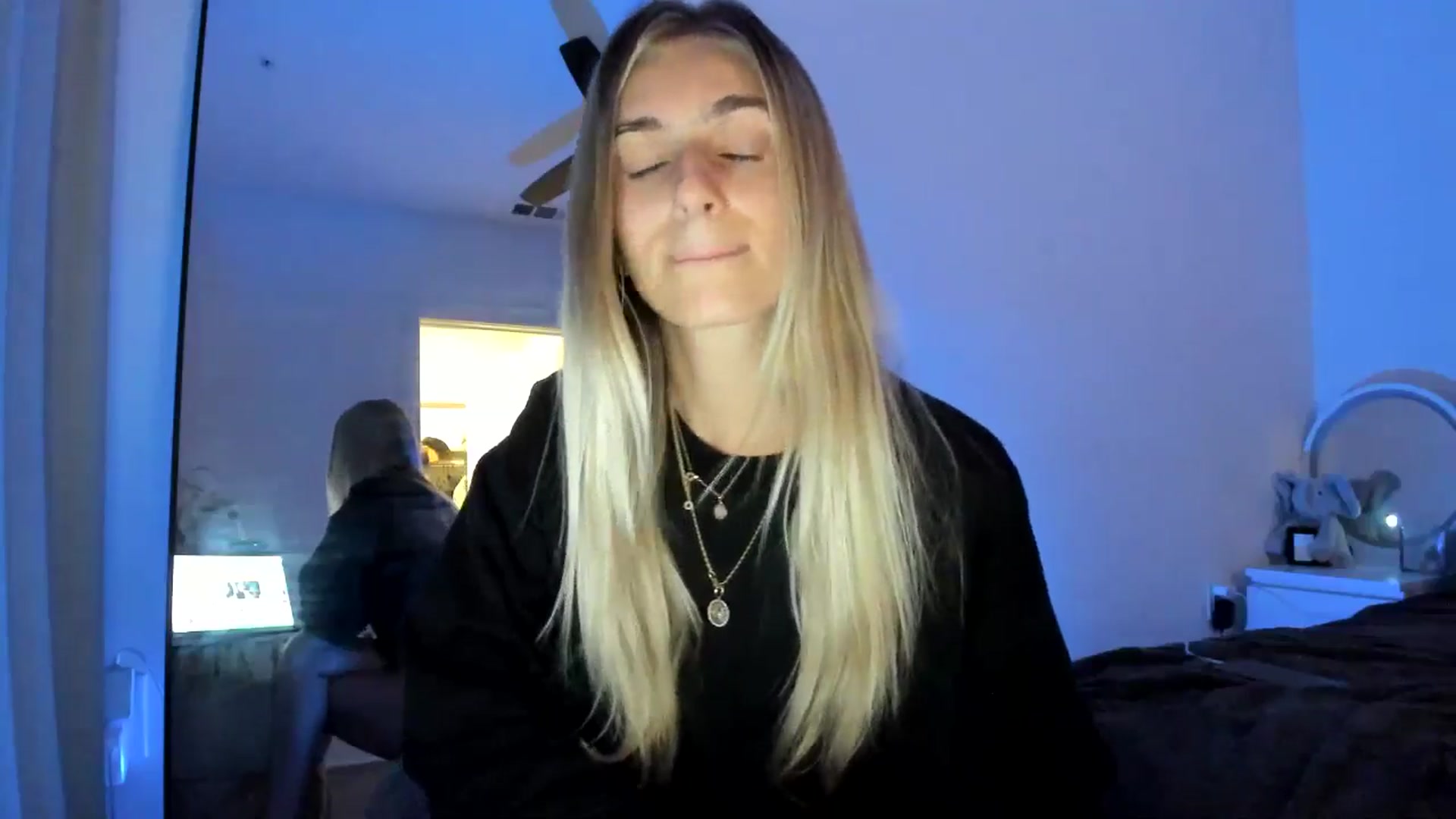 Gallery image thumbnail from Vodka_Queen's myfreecams stream on, 11/04/2024, 05:54 image 9 of 20