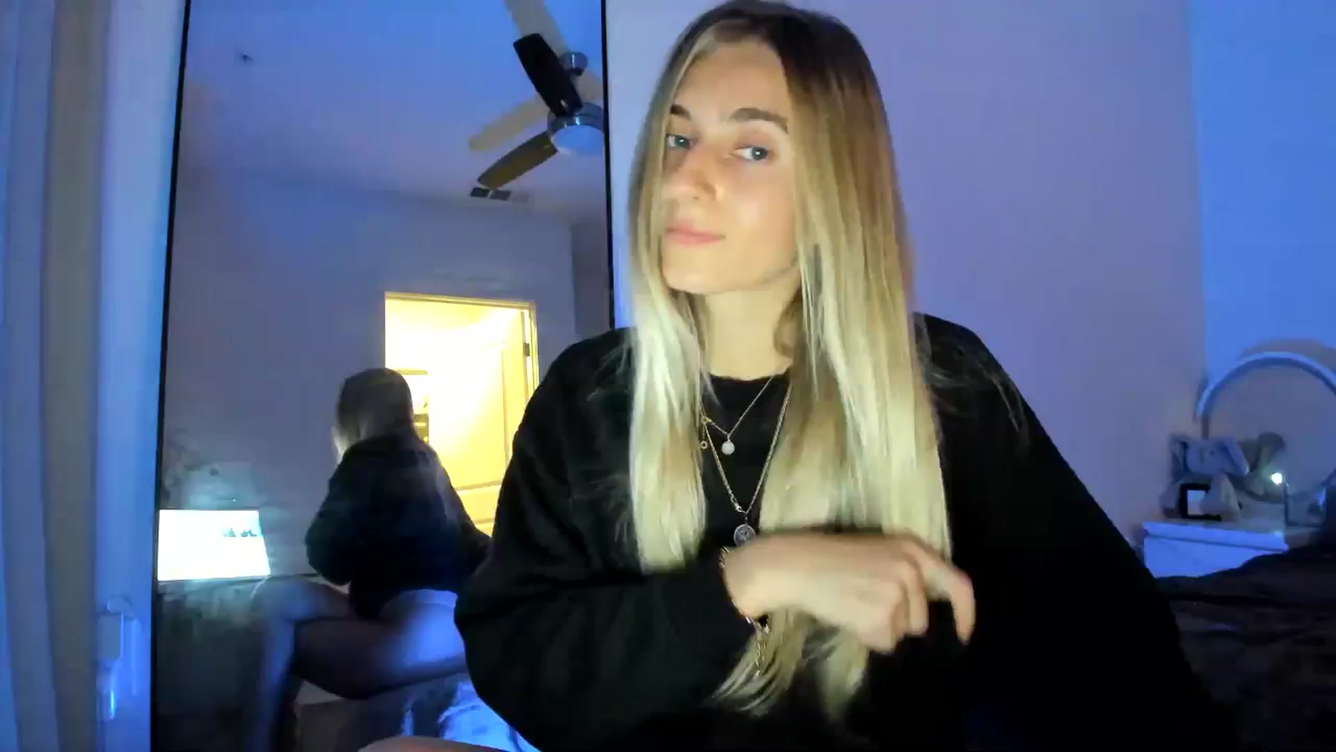 Gallery image thumbnail from Vodka_Queen's myfreecams stream on, 11/04/2024, 05:54 image 7 of 20