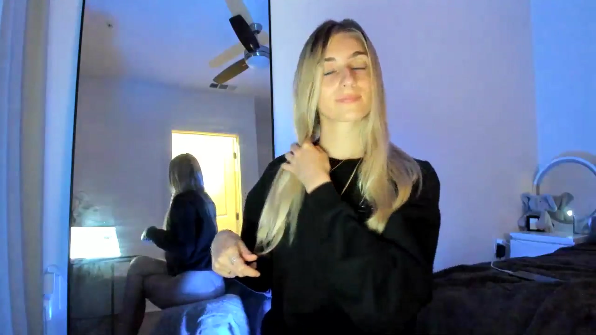 Gallery image thumbnail from Vodka_Queen's myfreecams stream on, 11/04/2024, 05:54 image 5 of 20