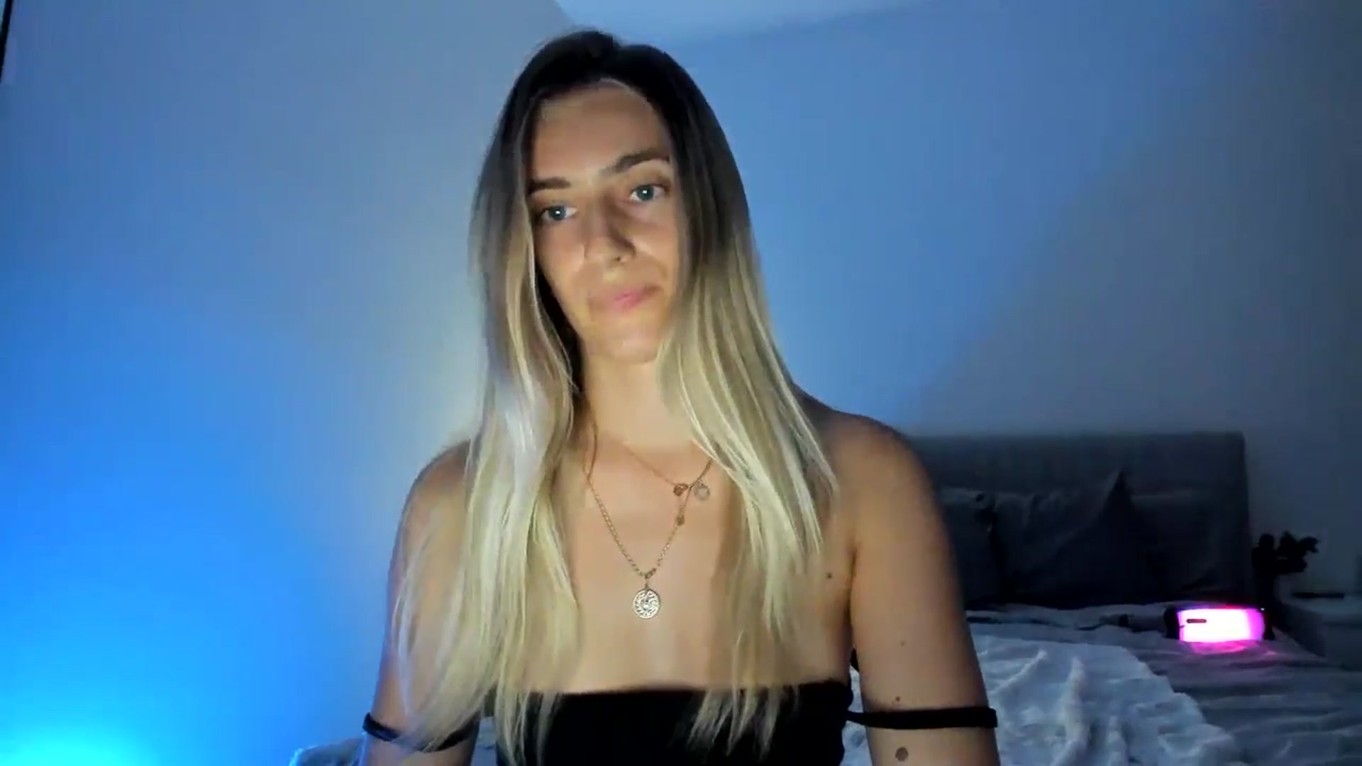 Gallery image thumbnail from Vodka_Queen's myfreecams stream on, 11/08/2024, 06:44 image 20 of 20