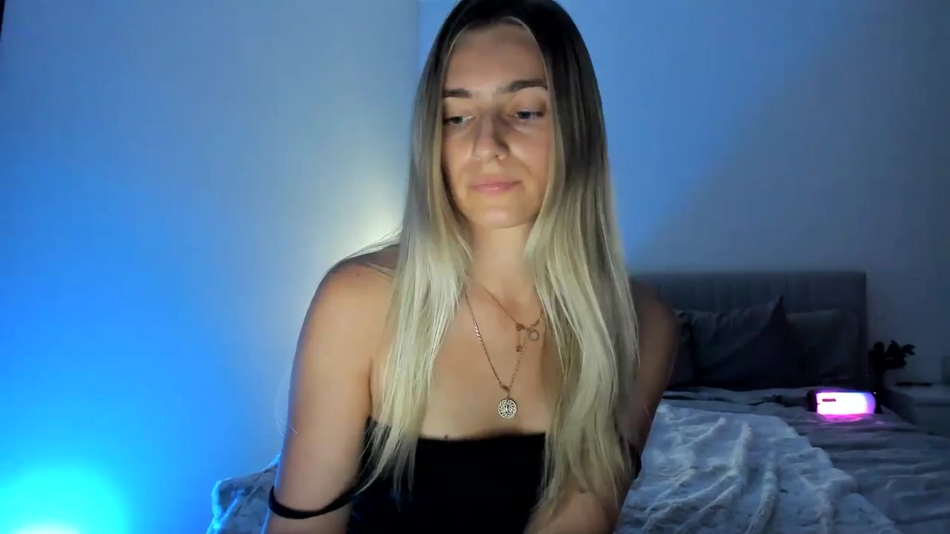 Gallery image thumbnail from Vodka_Queen's myfreecams stream on, 11/08/2024, 07:27 image 3 of 20