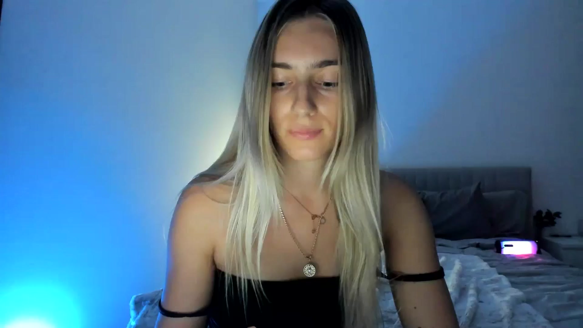 Gallery image thumbnail from Vodka_Queen's myfreecams stream on, 11/08/2024, 07:27 image 1 of 20