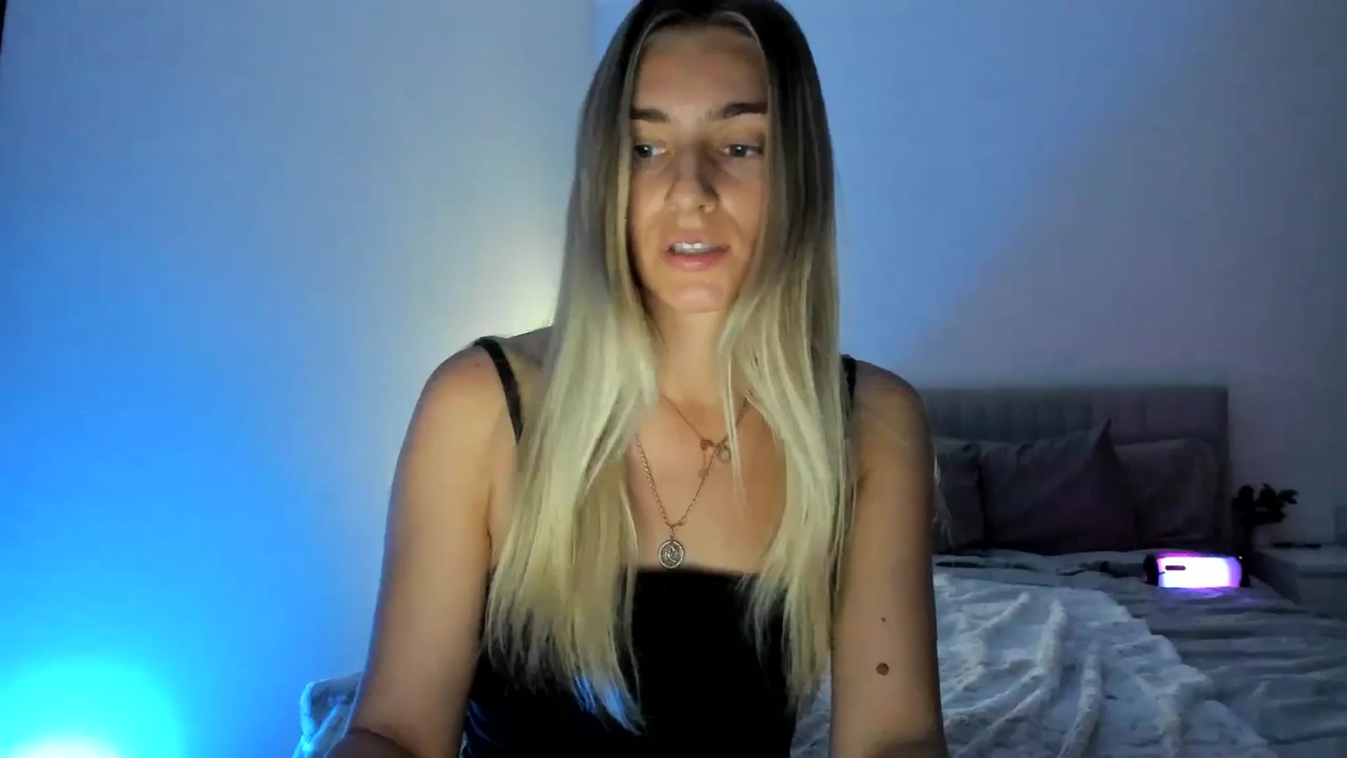 Gallery image thumbnail from Vodka_Queen's myfreecams stream on, 11/08/2024, 07:27 image 13 of 20