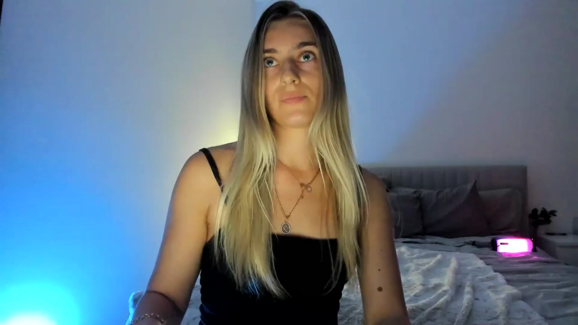 Gallery image thumbnail from Vodka_Queen's myfreecams stream on, 11/08/2024, 07:27 image 20 of 20