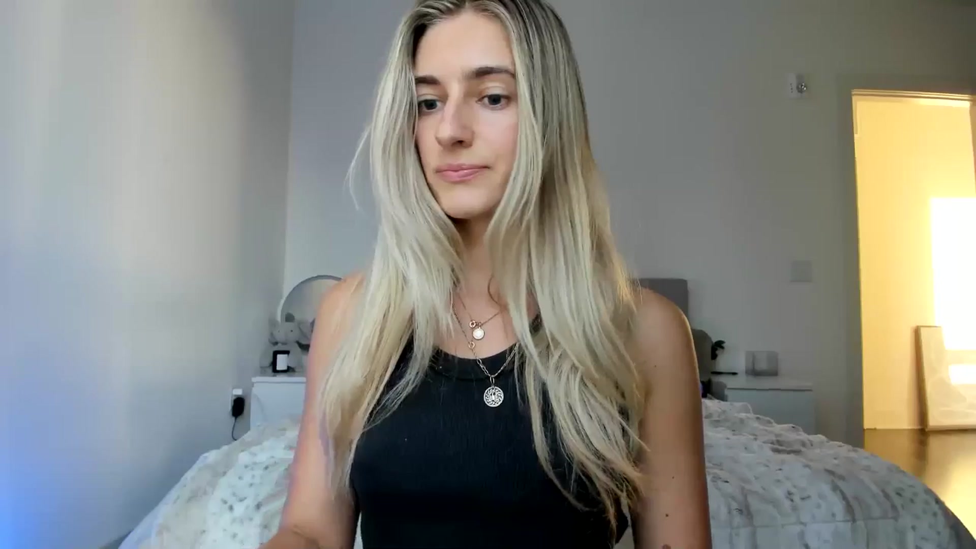 Gallery image thumbnail from Vodka_Queen's myfreecams stream on, 11/10/2024, 02:06 image 8 of 20