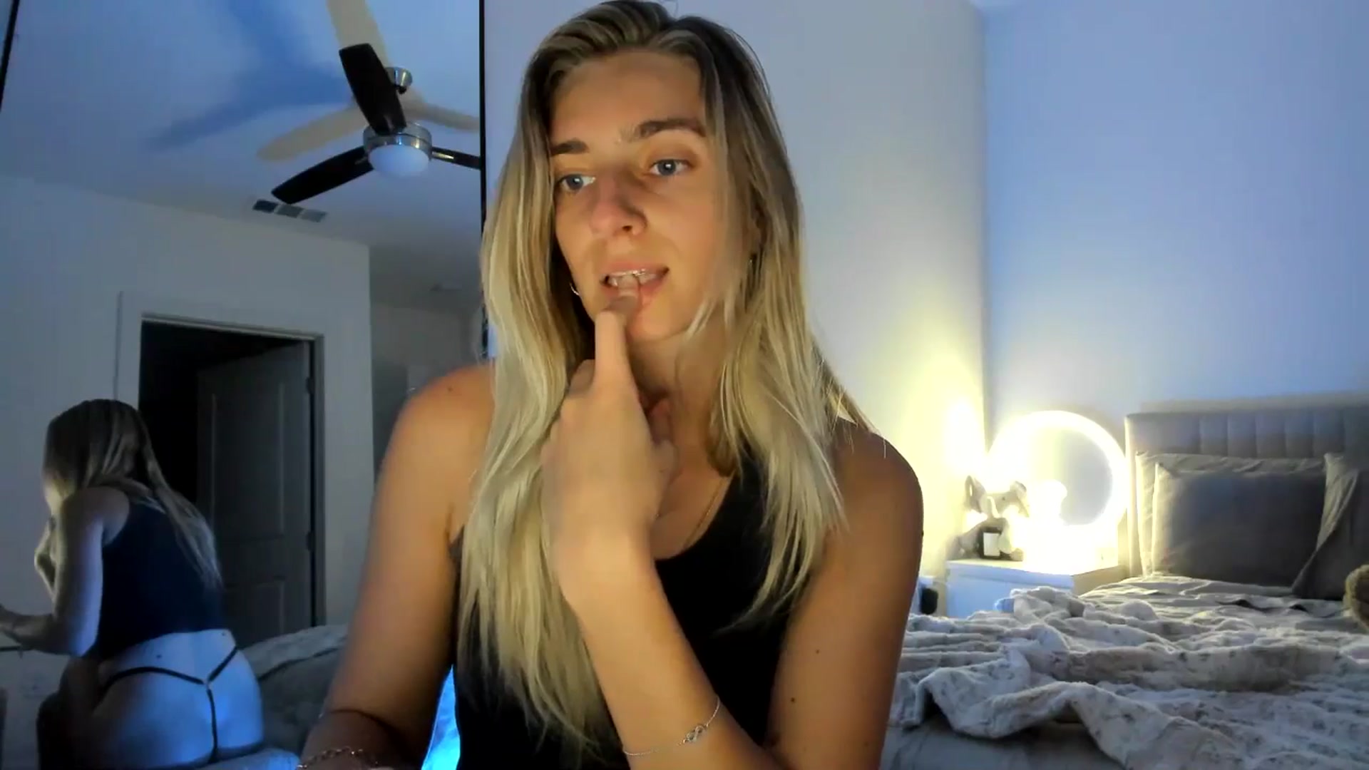 Gallery image thumbnail from Vodka_Queen's myfreecams stream on, 11/10/2024, 07:17 image 6 of 20