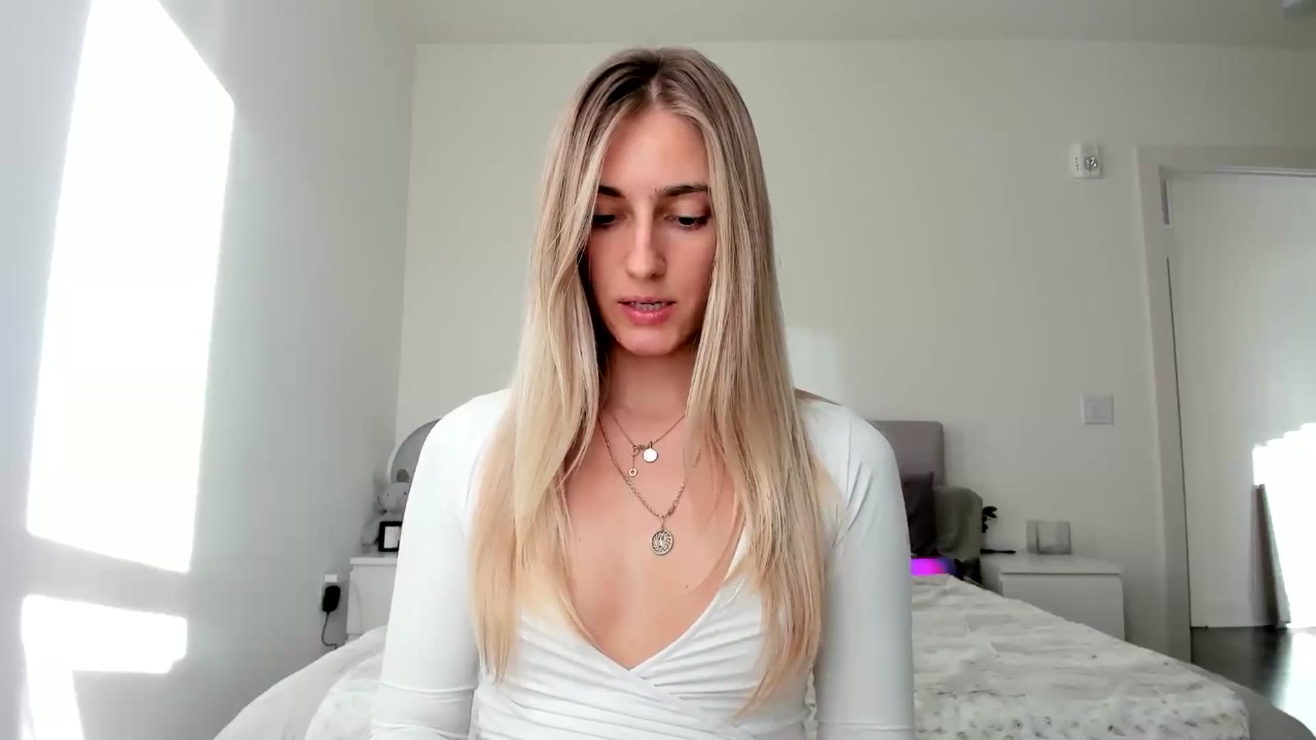 Gallery image thumbnail from Vodka_Queen's myfreecams stream on, 11/14/2024, 24:01 image 7 of 20