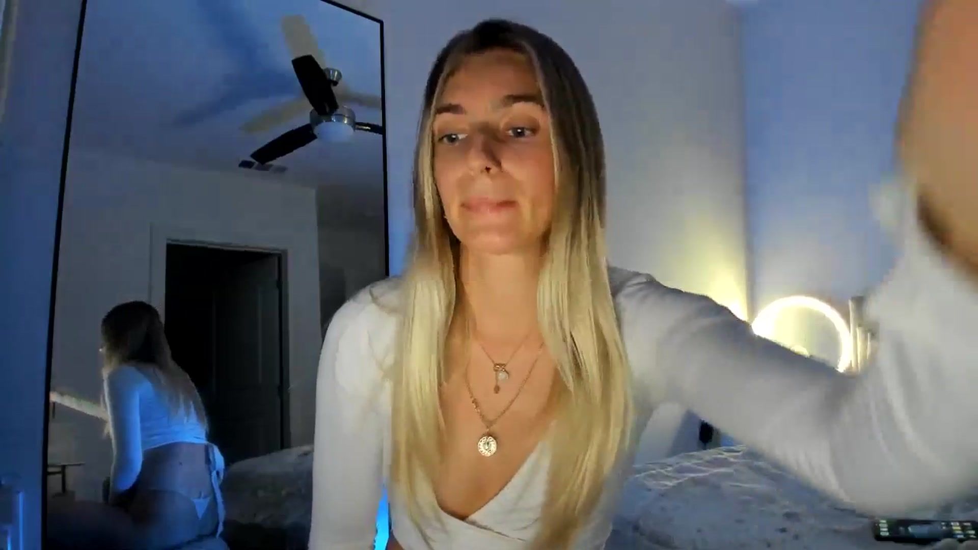 Gallery image thumbnail from Vodka_Queen's myfreecams stream on, 11/14/2024, 05:55 image 13 of 20