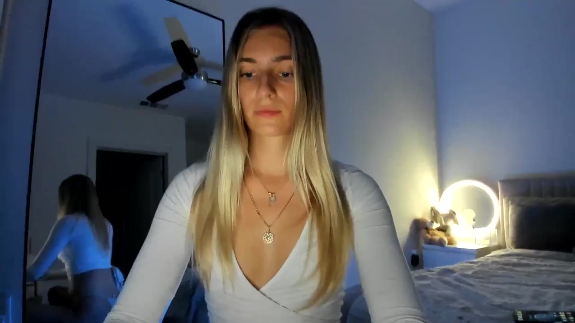 Gallery image thumbnail from Vodka_Queen's myfreecams stream on, 11/14/2024, 05:55 image 14 of 20