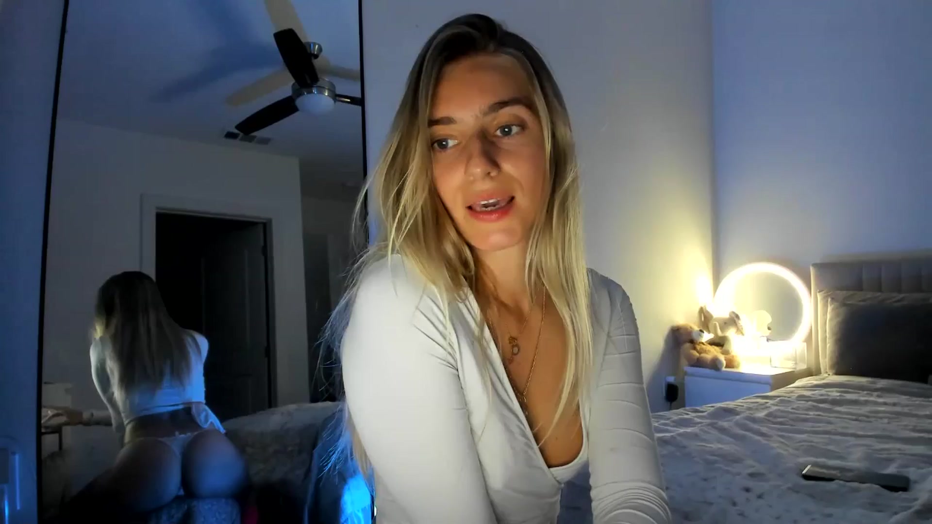 Gallery image thumbnail from Vodka_Queen's myfreecams stream on, 11/14/2024, 05:55 image 2 of 20