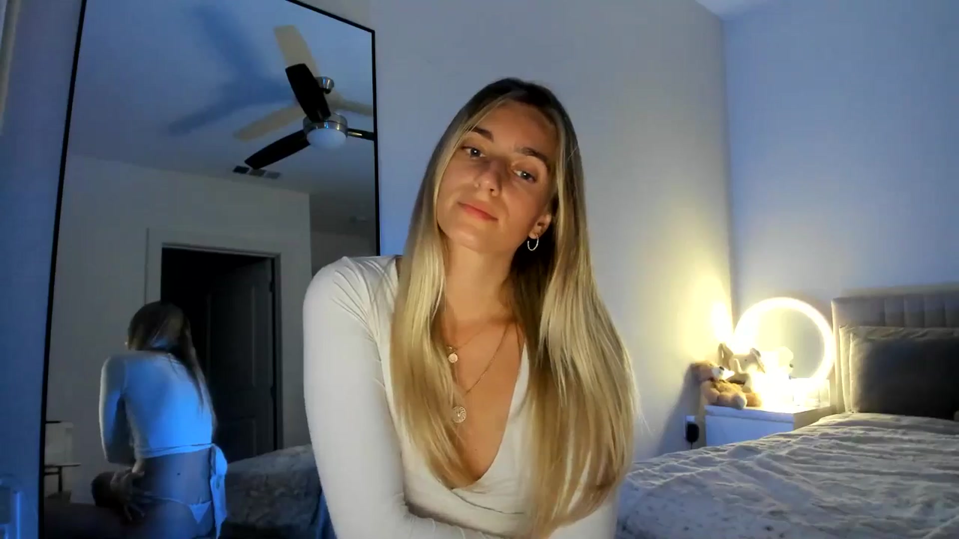 Gallery image thumbnail from Vodka_Queen's myfreecams stream on, 11/14/2024, 05:55 image 19 of 20