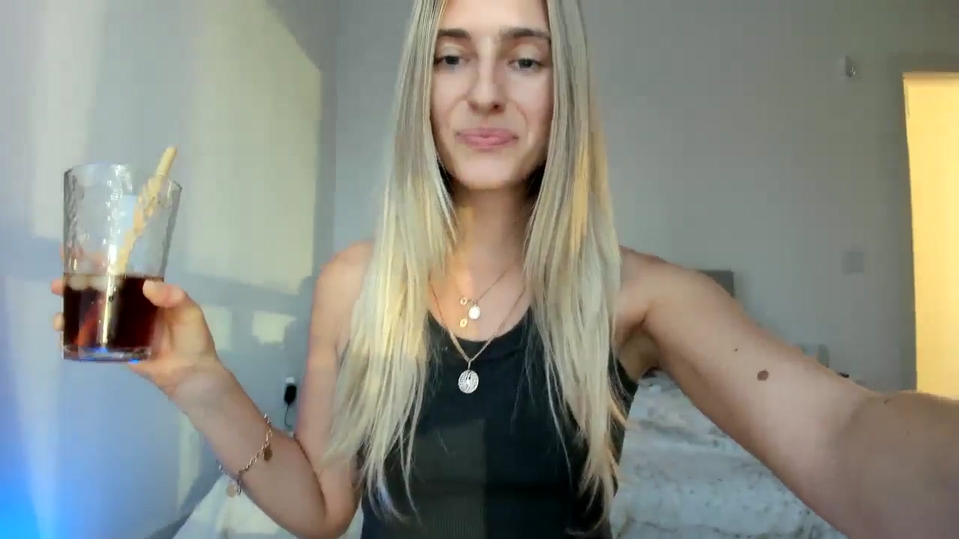 Gallery image thumbnail from Vodka_Queen's myfreecams stream on, 11/15/2024, 01:41 image 4 of 20