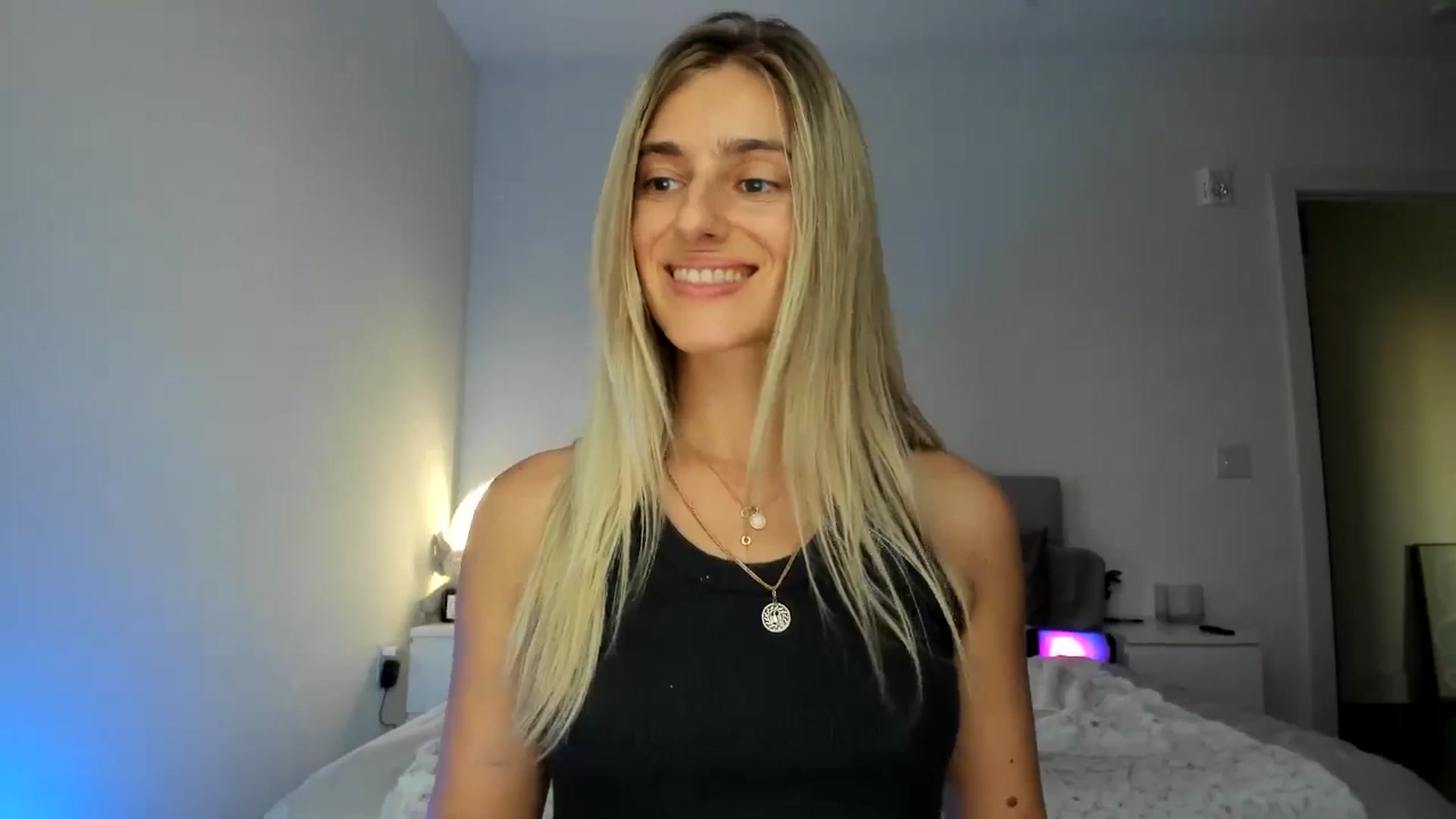 Gallery image thumbnail from Vodka_Queen's myfreecams stream on, 11/15/2024, 01:41 image 10 of 20