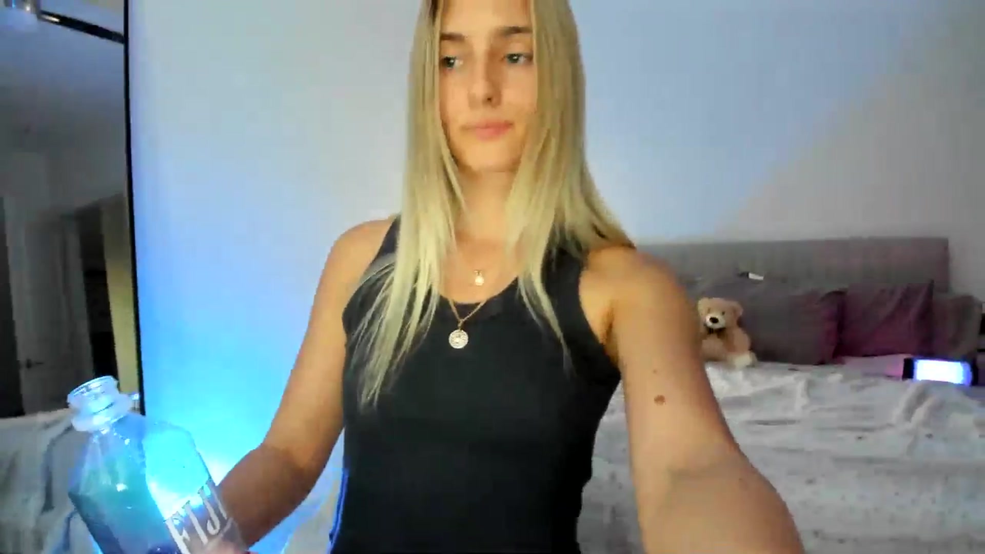 Gallery image thumbnail from Vodka_Queen's myfreecams stream on, 11/15/2024, 01:41 image 12 of 20
