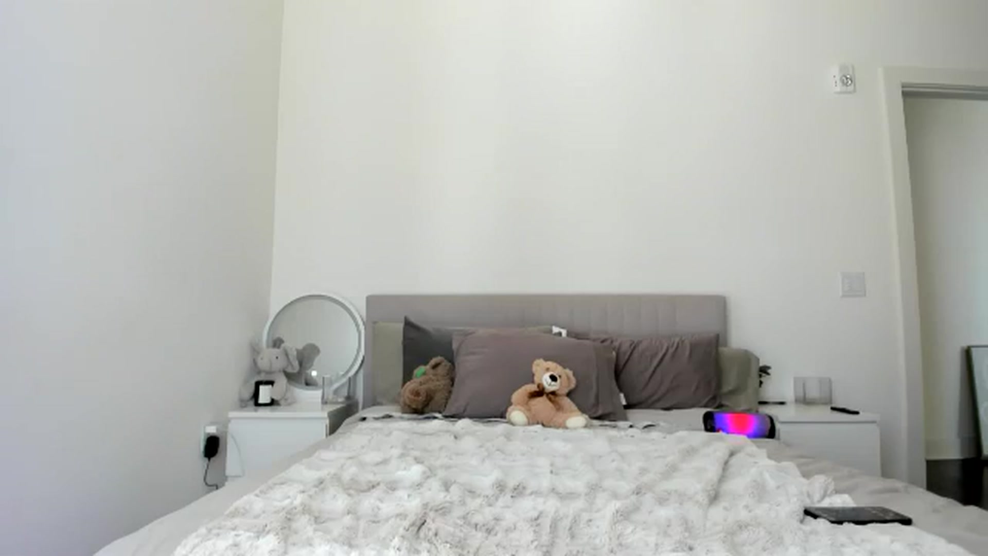 Gallery image thumbnail from Vodka_Queen's myfreecams stream on, 11/16/2024, 19:34 image 20 of 20