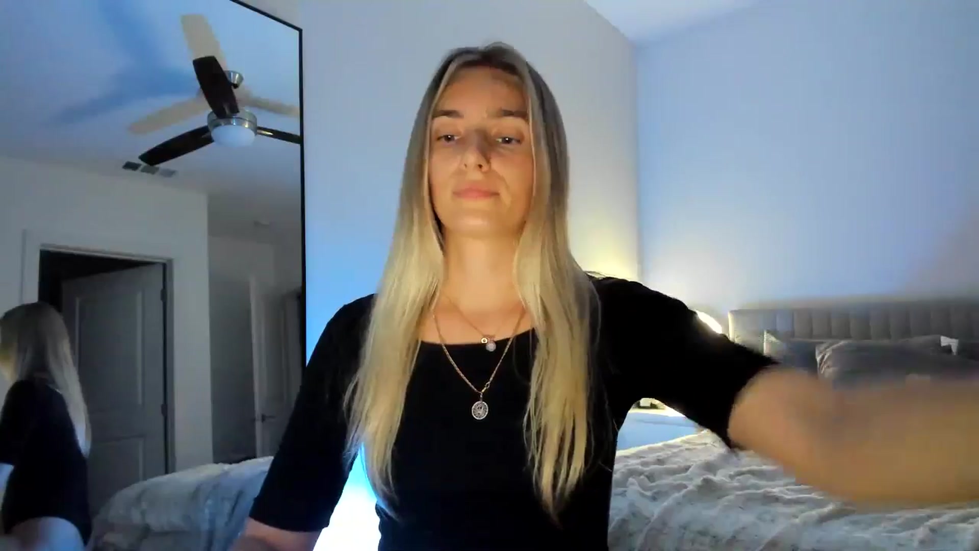 Gallery image thumbnail from Vodka_Queen's myfreecams stream on, 11/17/2024, 09:45 image 11 of 20