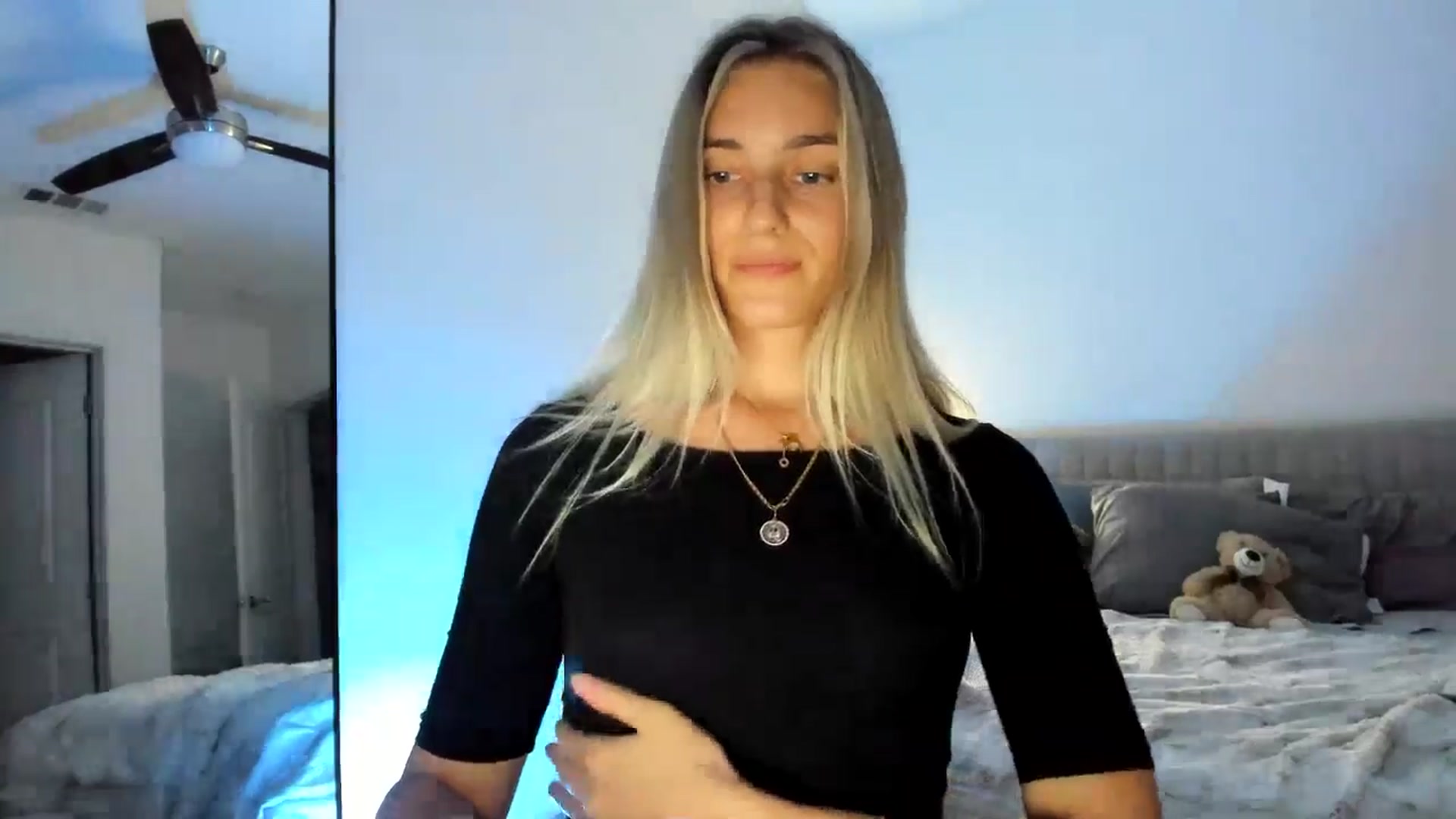 Gallery image thumbnail from Vodka_Queen's myfreecams stream on, 11/17/2024, 09:45 image 9 of 20