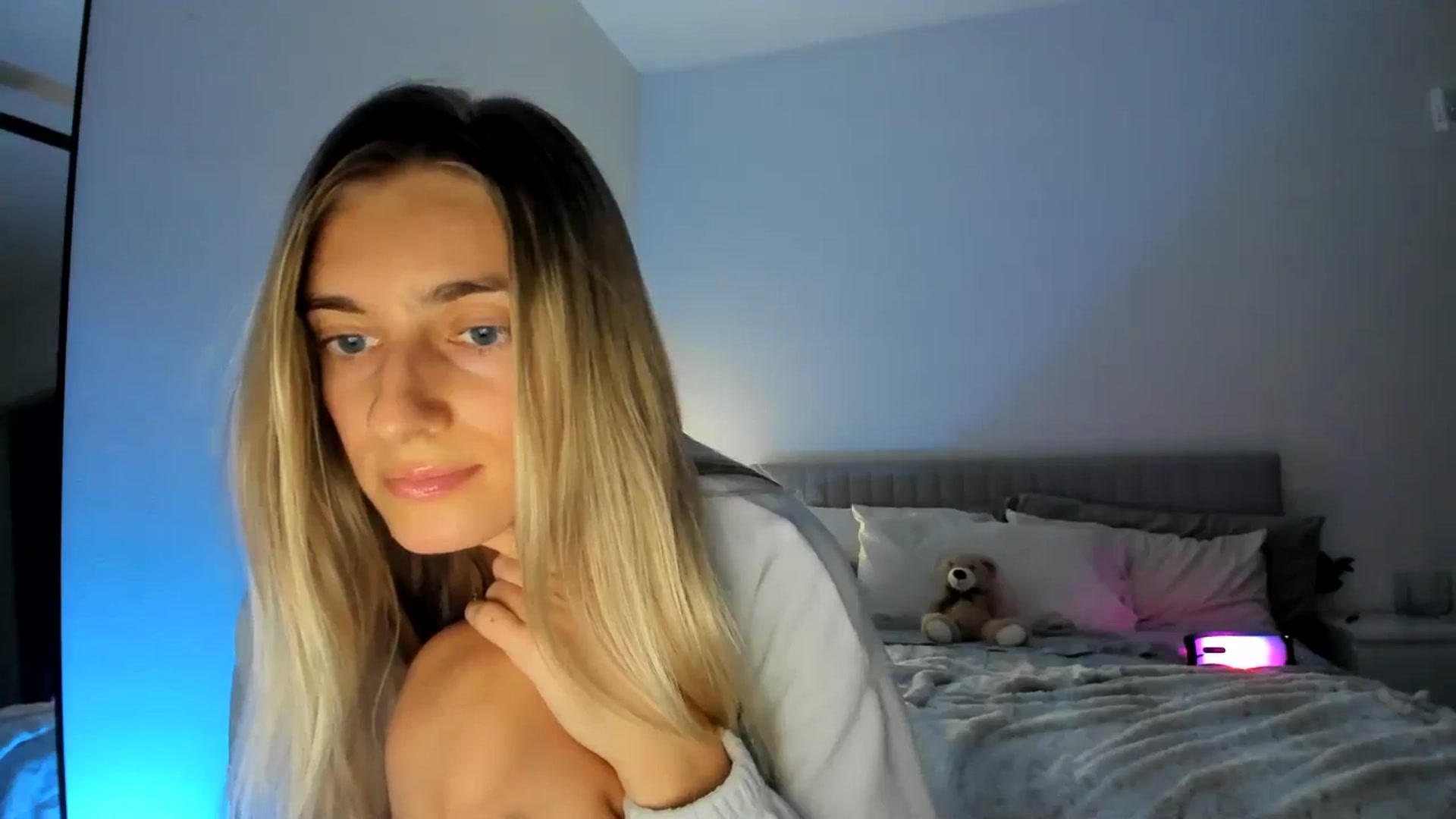 Gallery image thumbnail from Vodka_Queen's myfreecams stream on, 11/24/2024, 07:30 image 20 of 20