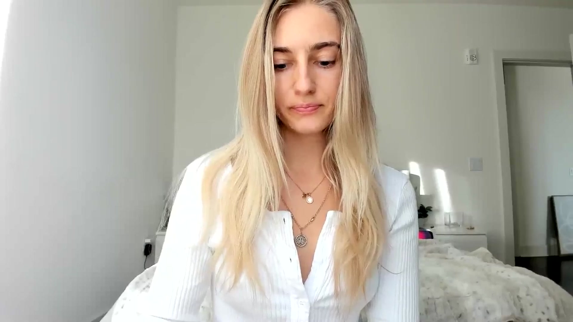 Gallery image thumbnail from Vodka_Queen's myfreecams stream on, 11/24/2024, 23:00 image 20 of 20