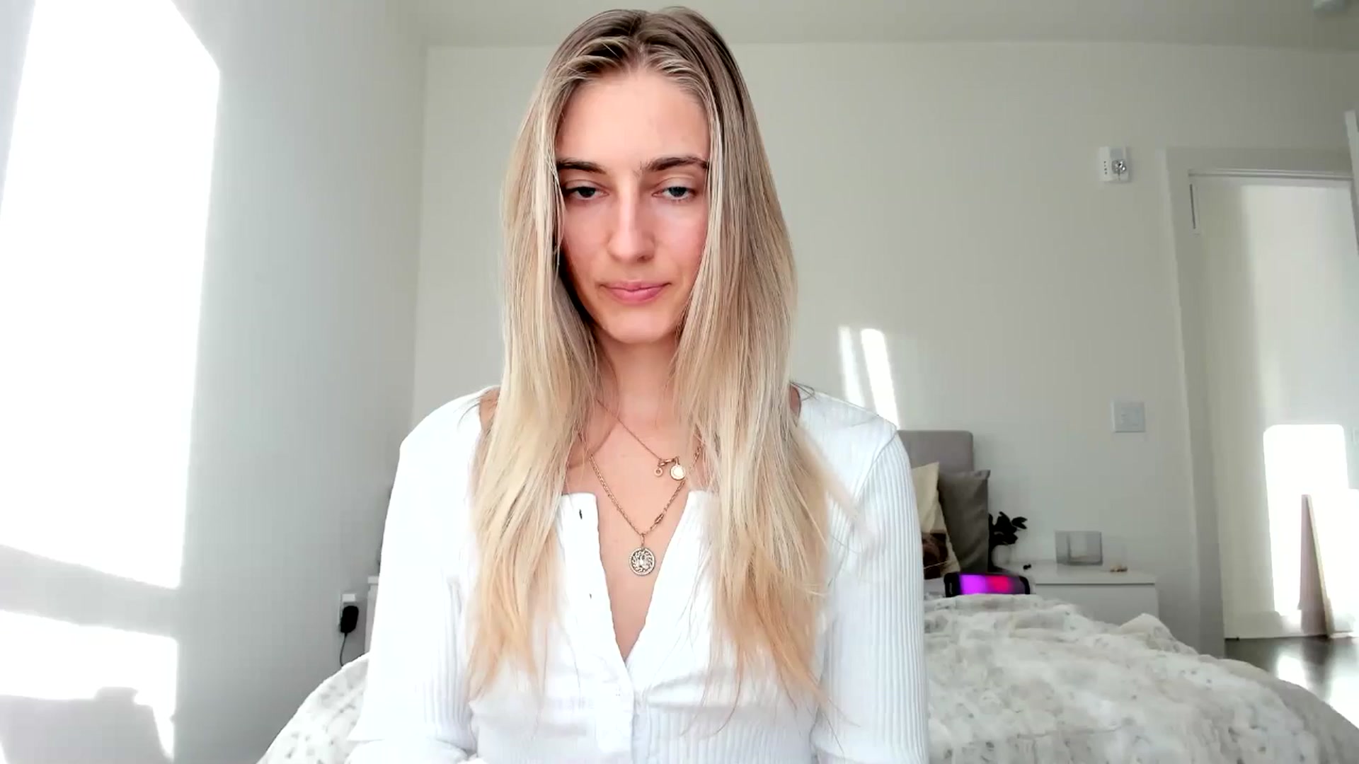 Gallery image thumbnail from Vodka_Queen's myfreecams stream on, 11/24/2024, 23:55 image 14 of 20