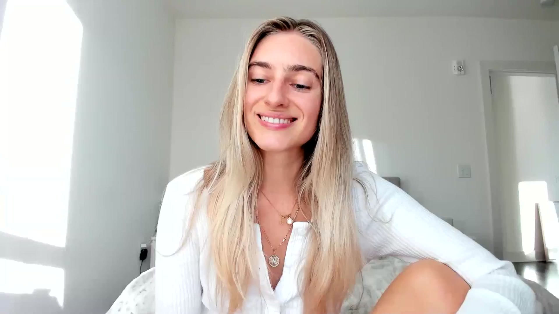 Gallery image thumbnail from Vodka_Queen's myfreecams stream on, 11/24/2024, 23:55 image 12 of 20