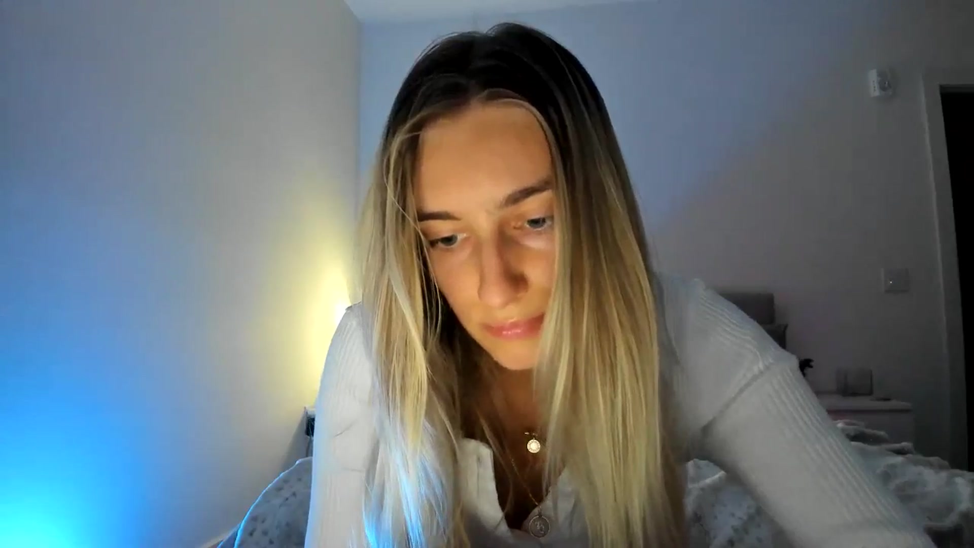 Gallery image thumbnail from Vodka_Queen's myfreecams stream on, 11/25/2024, 01:38 image 8 of 20