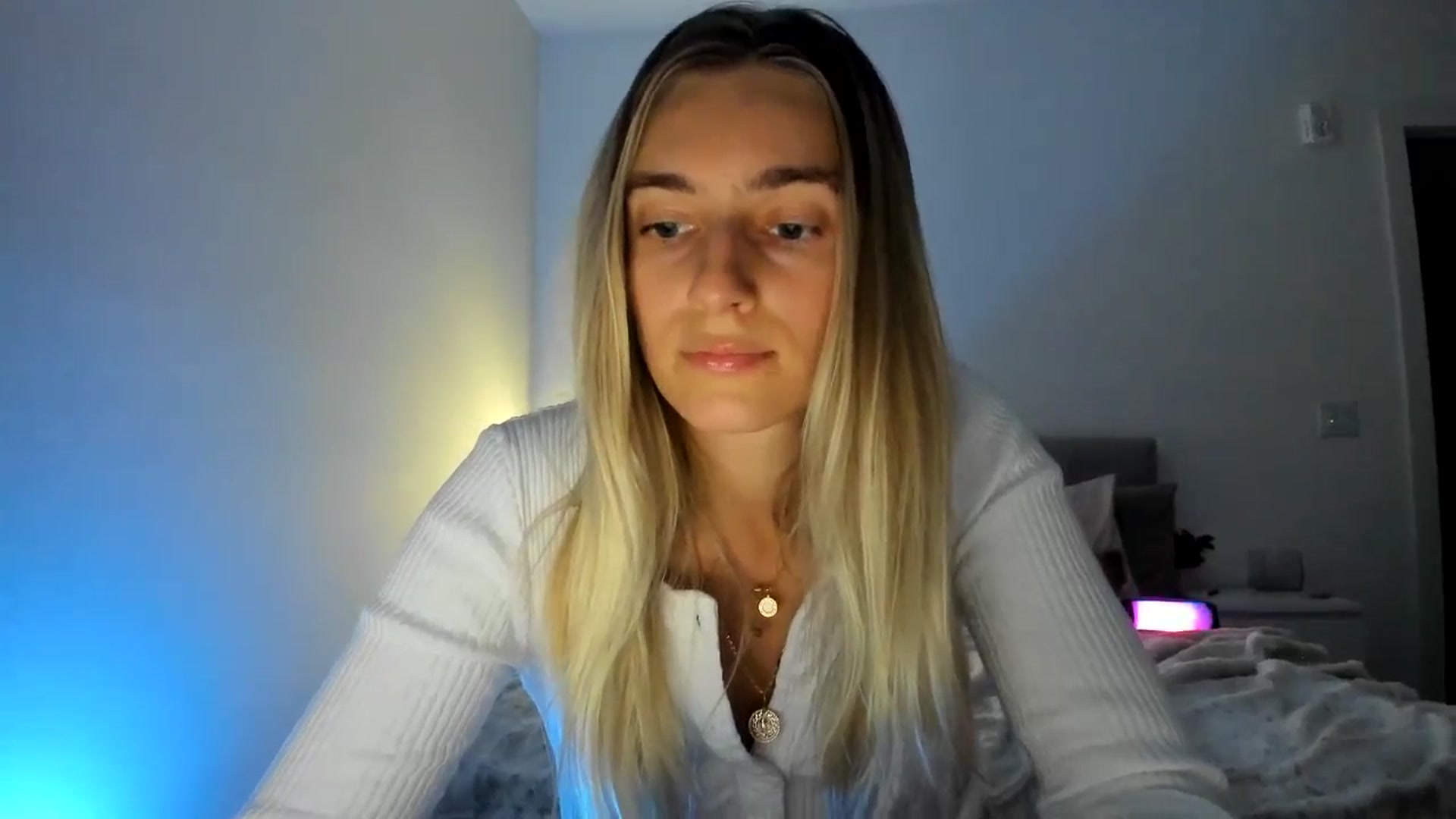Gallery image thumbnail from Vodka_Queen's myfreecams stream on, 11/25/2024, 01:38 image 9 of 20