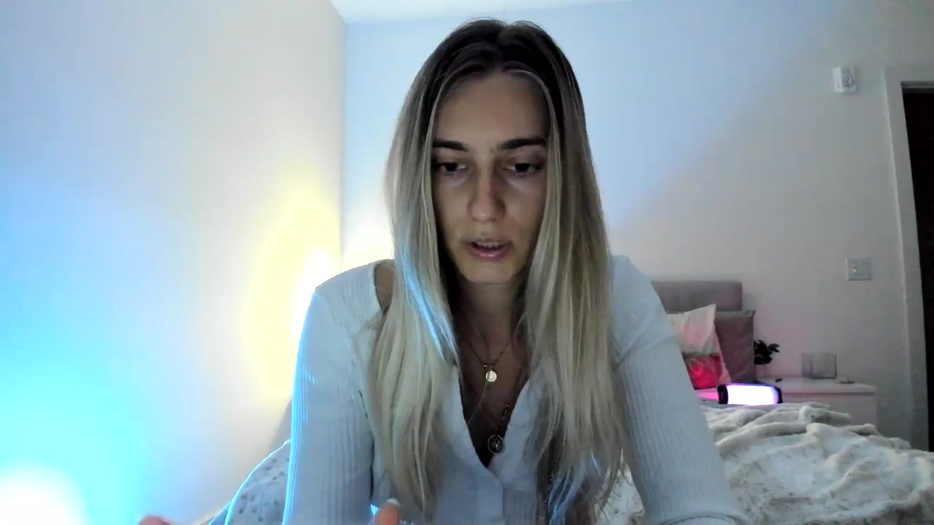 Gallery image thumbnail from Vodka_Queen's myfreecams stream on, 11/25/2024, 01:38 image 12 of 20