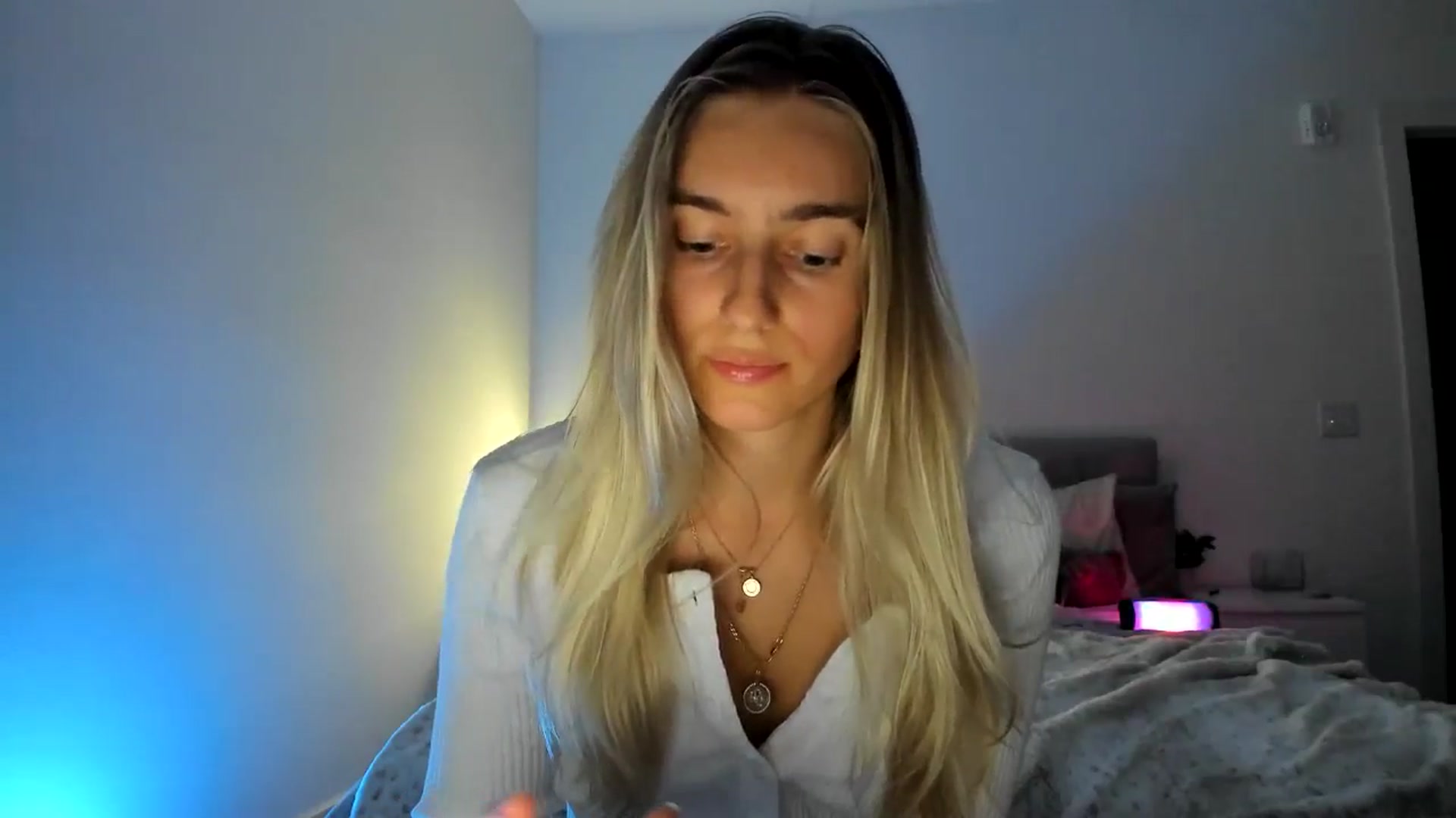 Gallery image thumbnail from Vodka_Queen's myfreecams stream on, 11/25/2024, 01:38 image 3 of 20