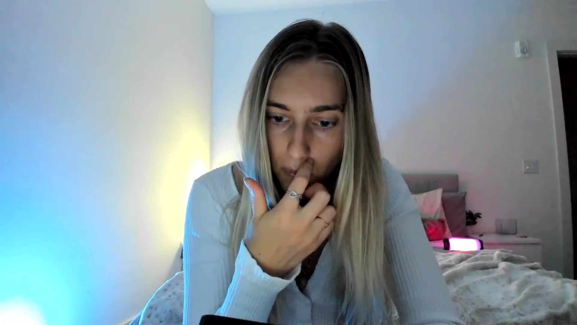 Gallery image thumbnail from Vodka_Queen's myfreecams stream on, 11/25/2024, 01:38 image 11 of 20