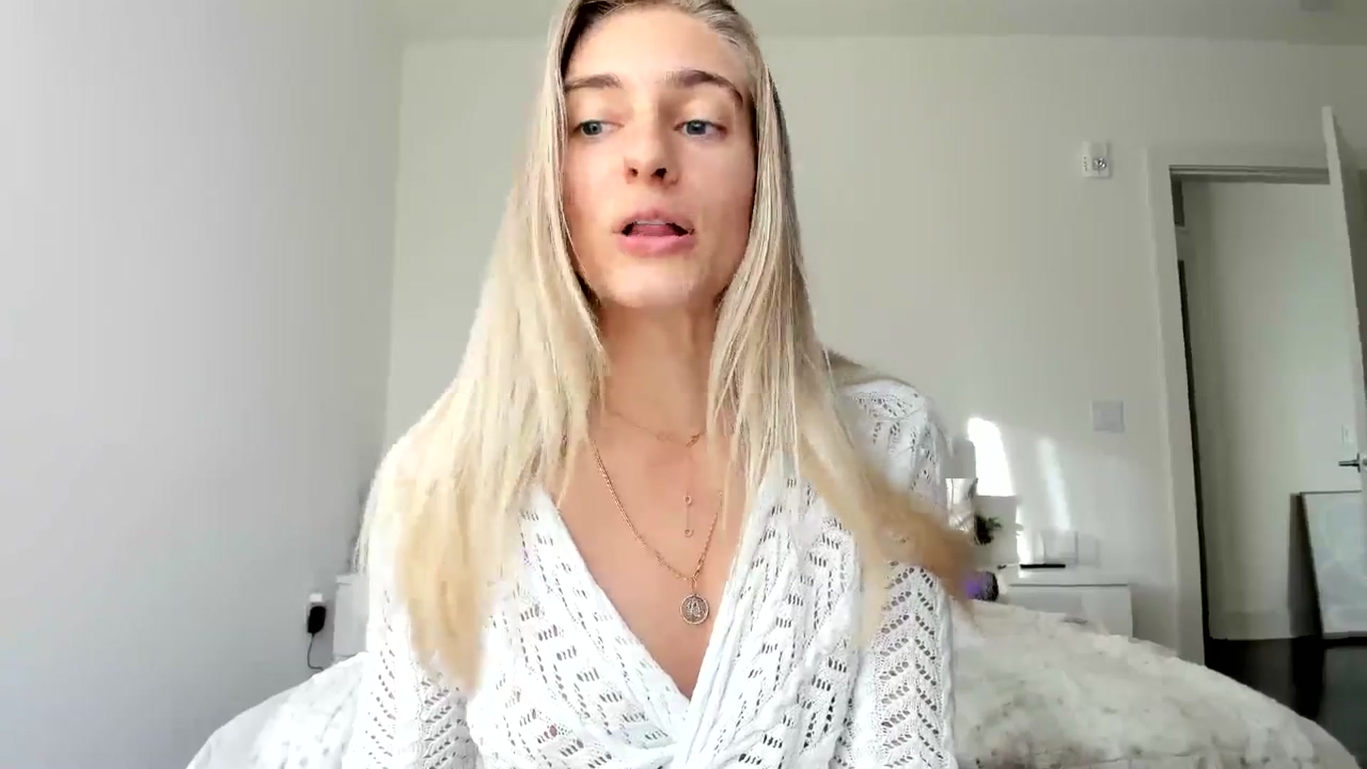 Gallery image thumbnail from Vodka_Queen's myfreecams stream on, 11/25/2024, 23:15 image 14 of 20