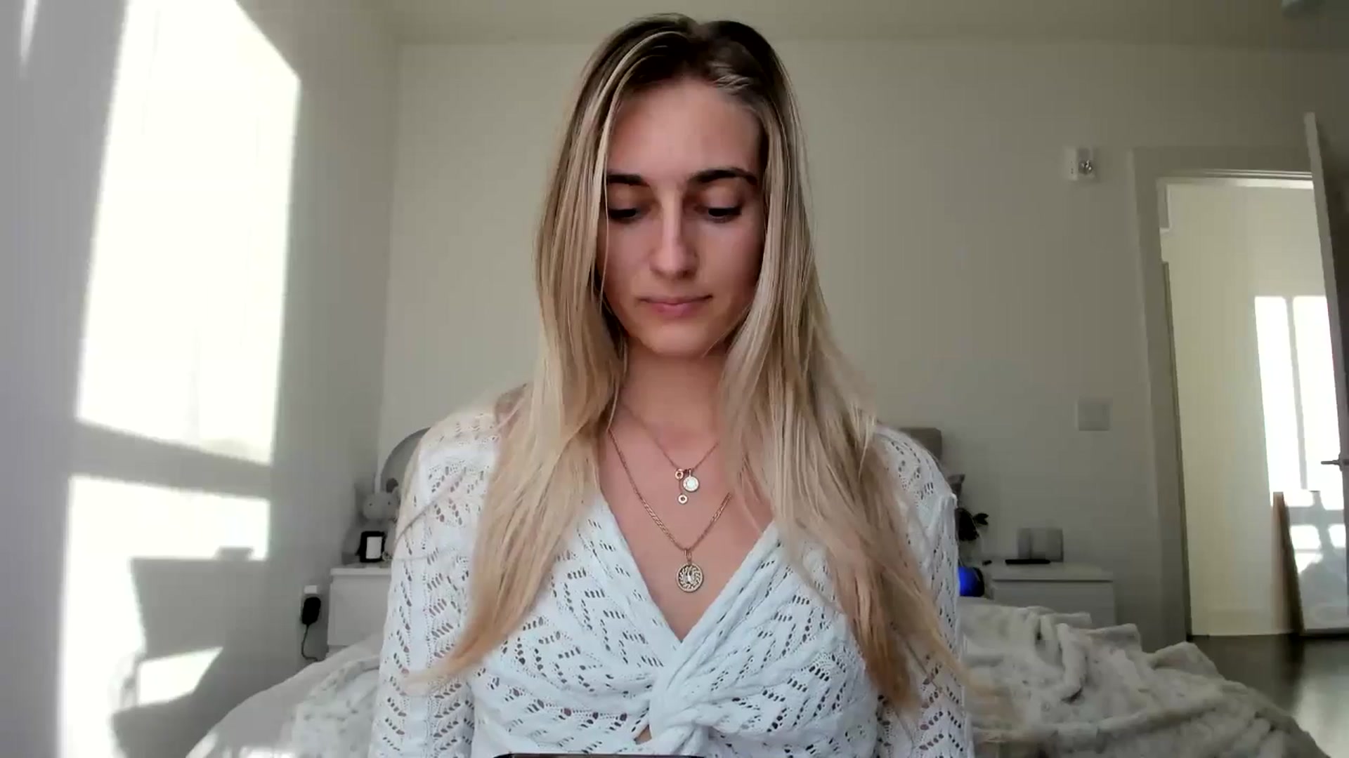 Gallery image thumbnail from Vodka_Queen's myfreecams stream on, 11/26/2024, 01:21 image 9 of 20