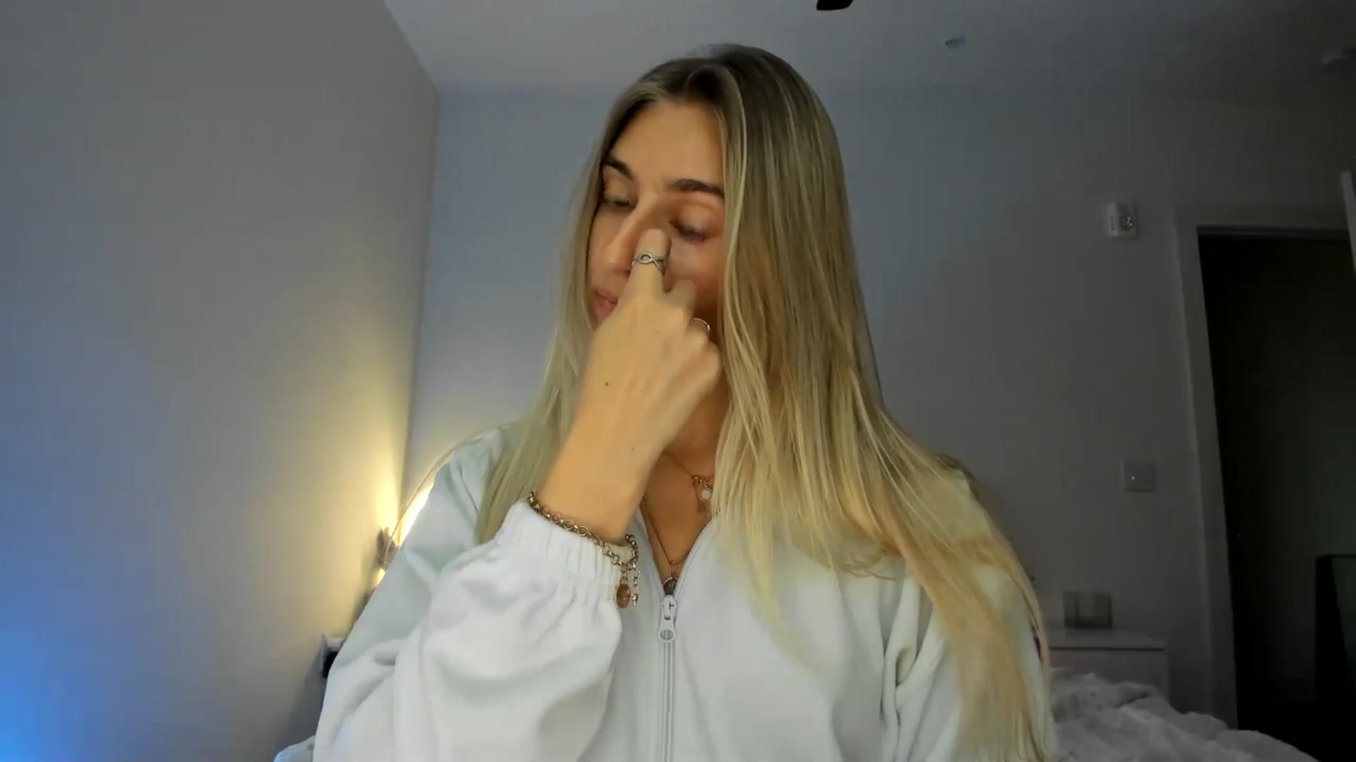 Gallery image thumbnail from Vodka_Queen's myfreecams stream on, 11/27/2024, 24:56 image 13 of 20