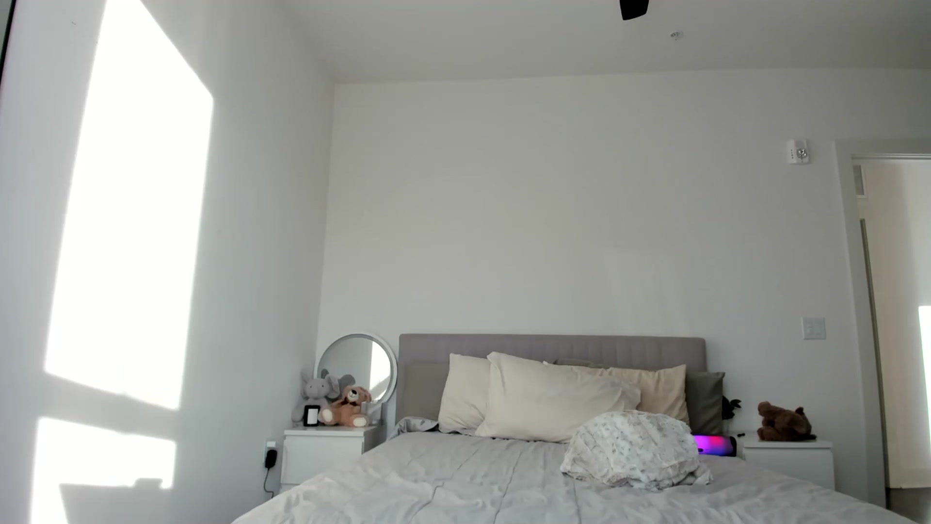 Gallery image thumbnail from Vodka_Queen's myfreecams stream on, 11/27/2024, 23:58 image 18 of 20