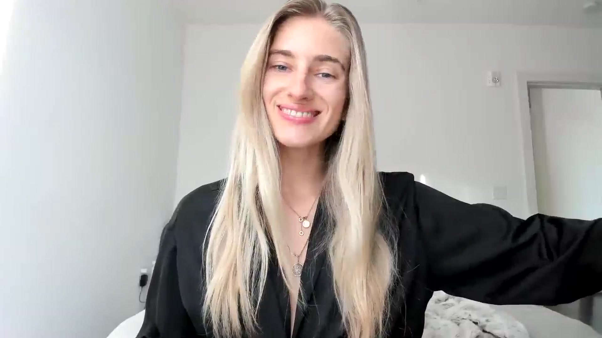 Gallery image thumbnail from Vodka_Queen's myfreecams stream on, 12/02/2024, 24:03 image 2 of 20