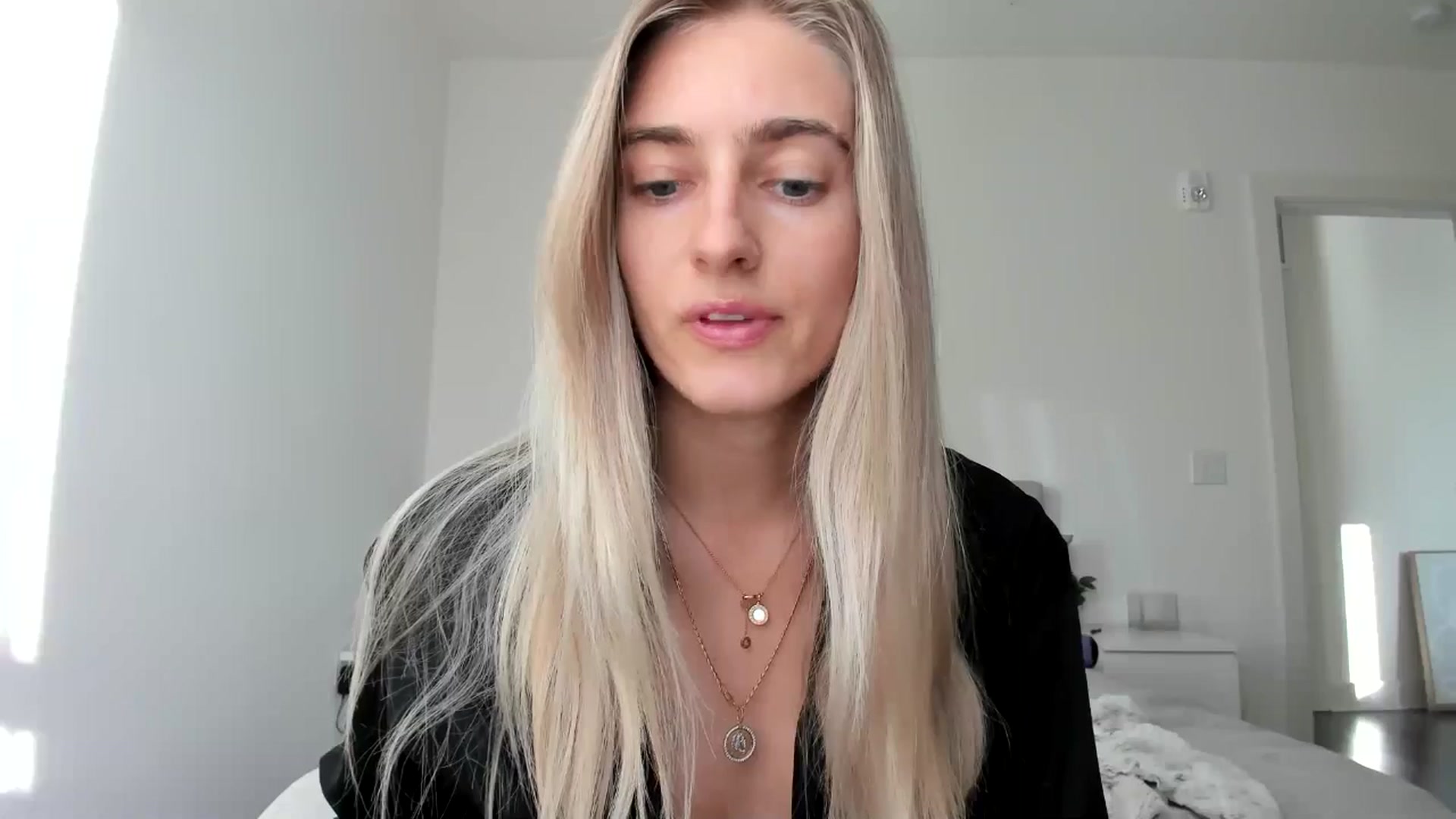 Gallery image thumbnail from Vodka_Queen's myfreecams stream on, 12/02/2024, 24:03 image 8 of 20