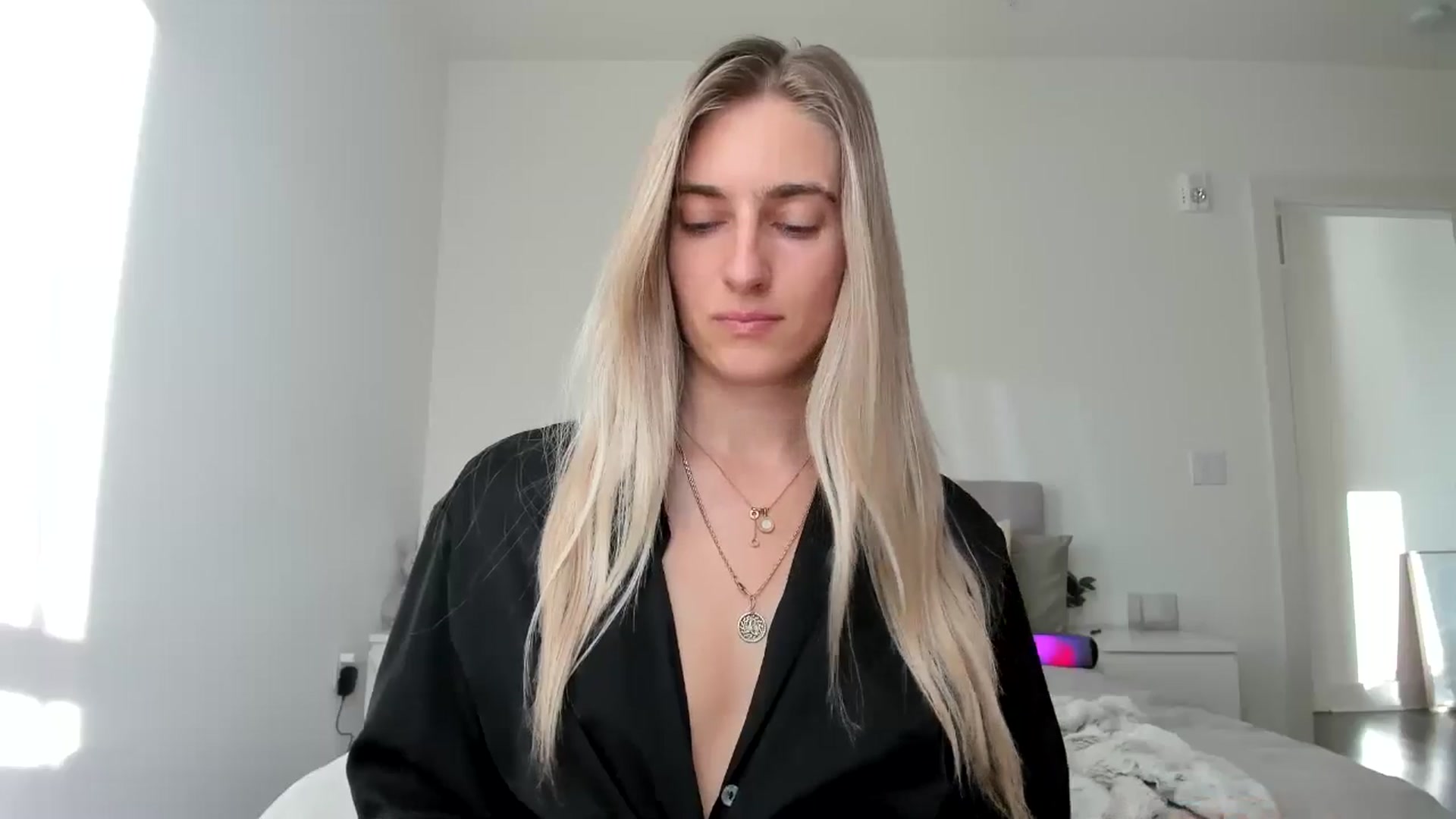 Gallery image thumbnail from Vodka_Queen's myfreecams stream on, 12/02/2024, 24:03 image 11 of 20