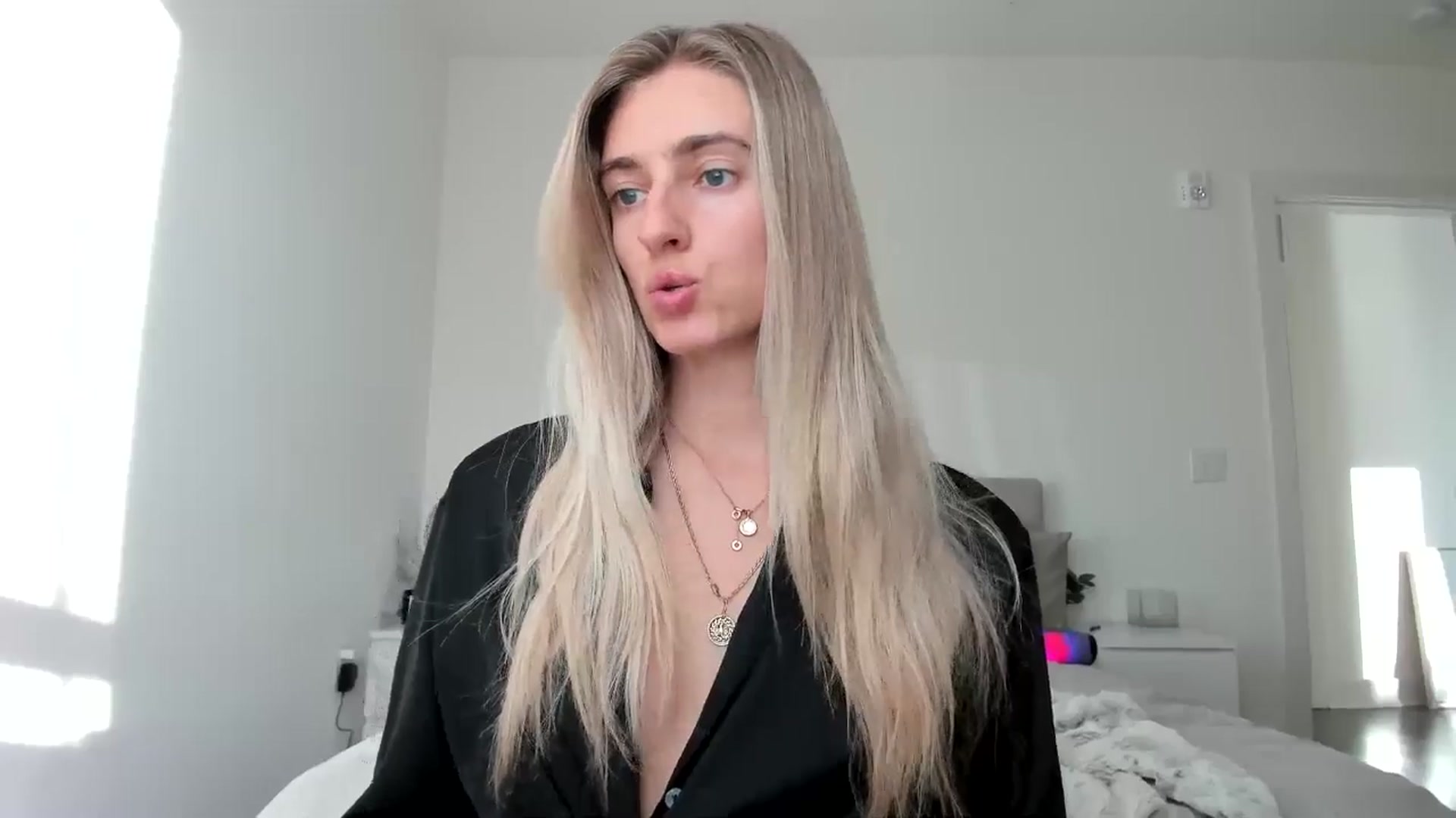 Gallery image thumbnail from Vodka_Queen's myfreecams stream on, 12/02/2024, 24:03 image 13 of 20