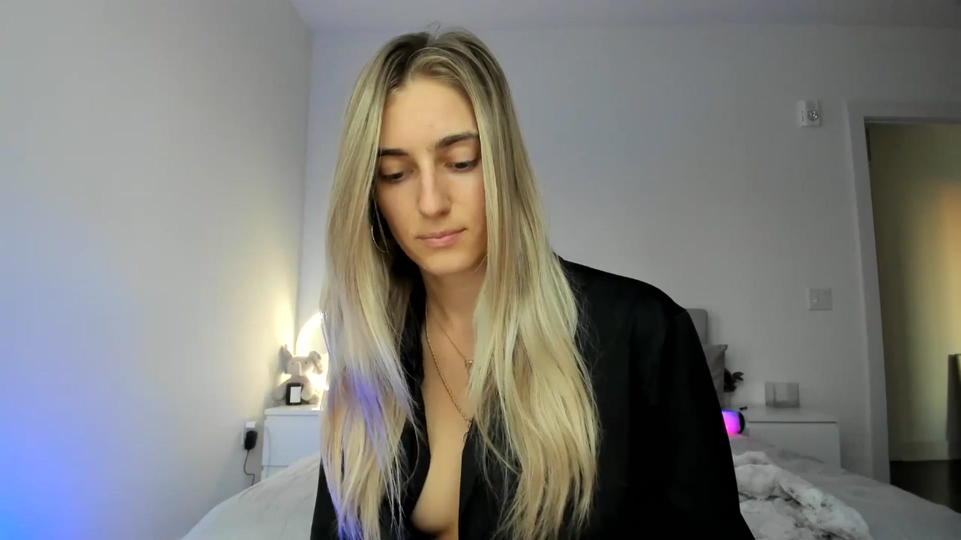 Gallery image thumbnail from Vodka_Queen's myfreecams stream on, 12/02/2024, 03:12 image 4 of 20