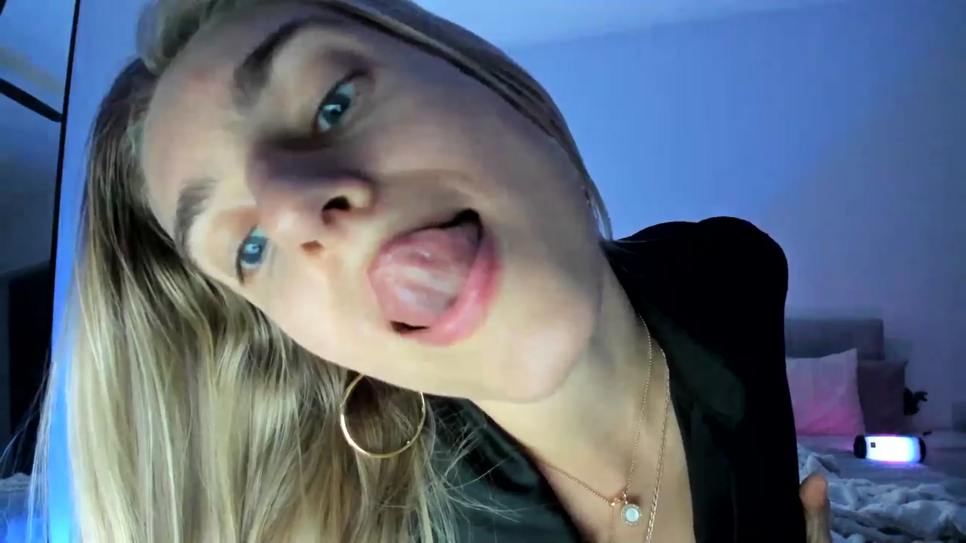 Gallery image thumbnail from Vodka_Queen's myfreecams stream on, 12/02/2024, 03:12 image 11 of 20