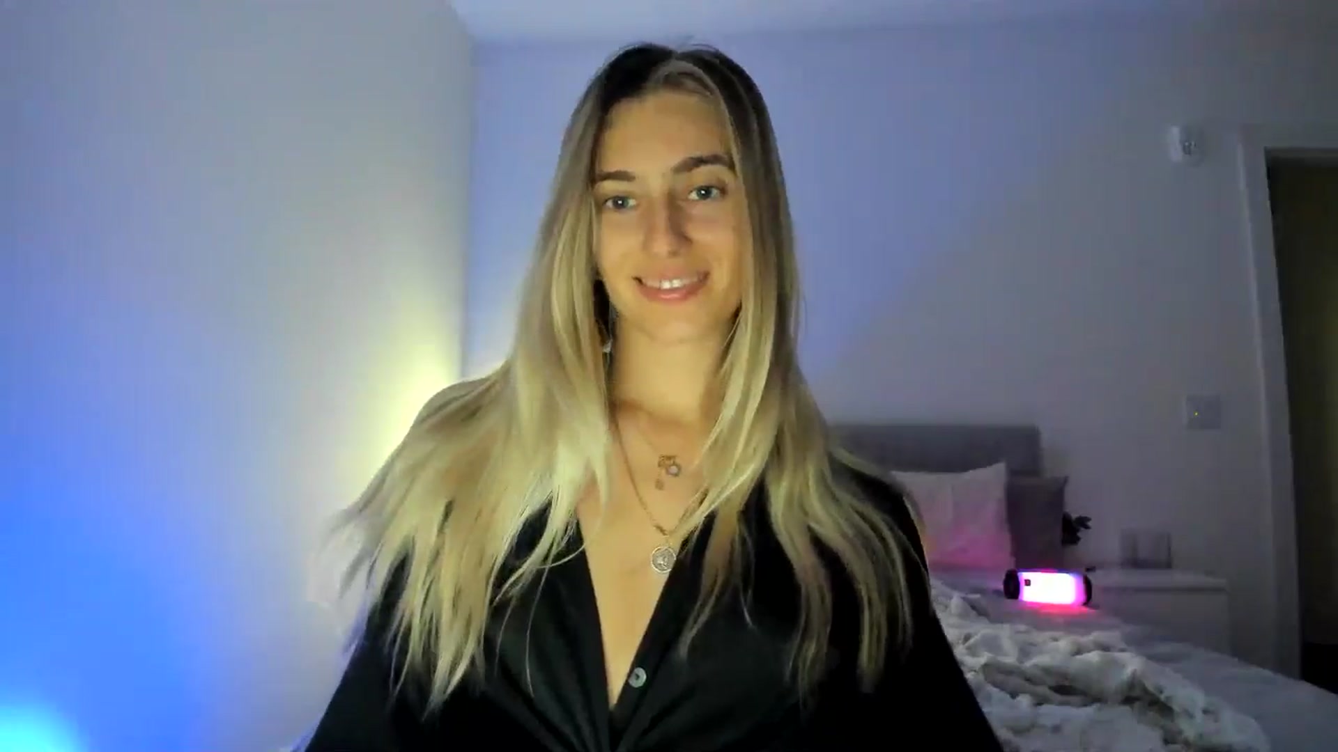 Gallery image thumbnail from Vodka_Queen's myfreecams stream on, 12/02/2024, 03:12 image 6 of 20