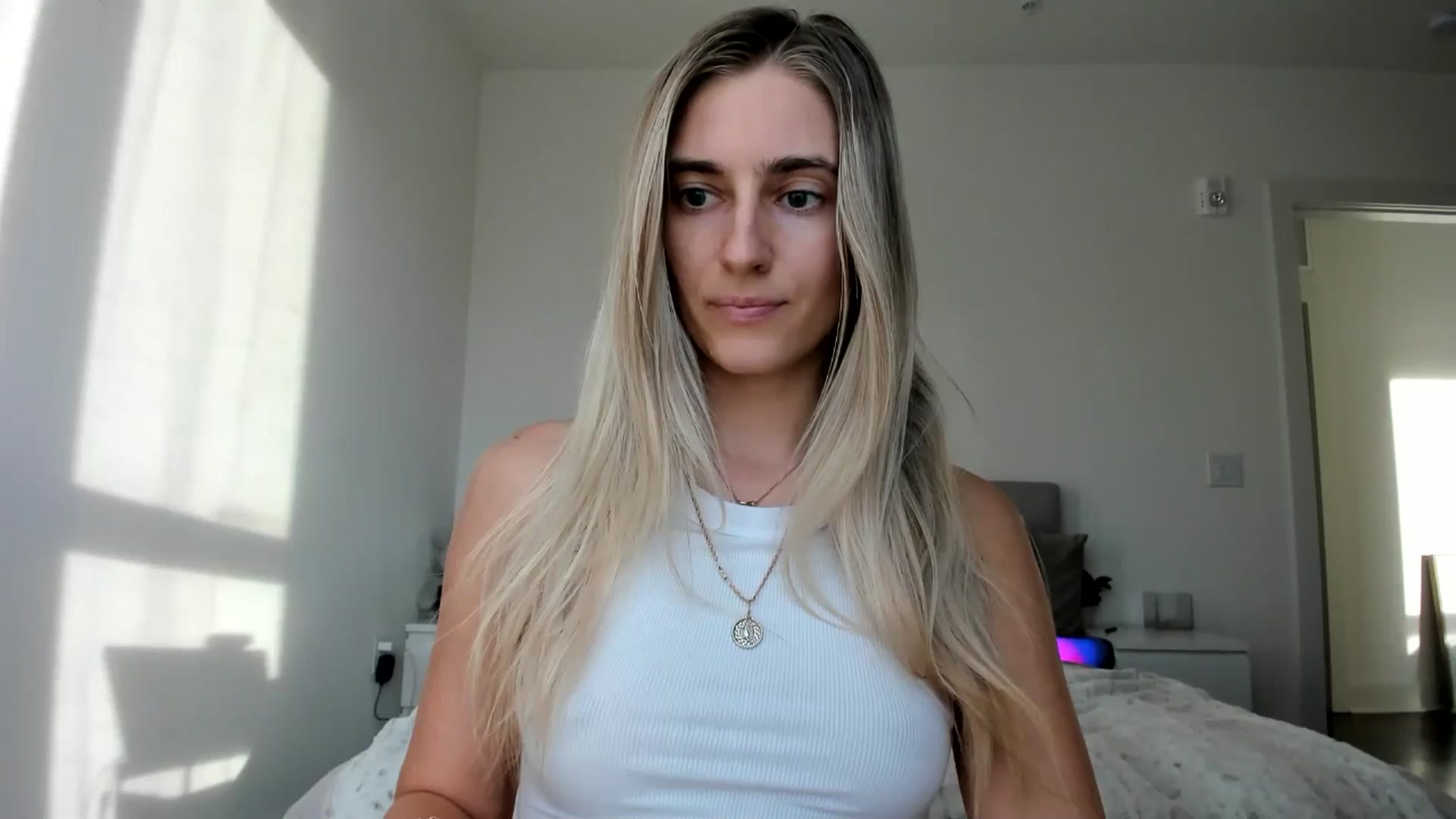 Gallery image thumbnail from Vodka_Queen's myfreecams stream on, 12/03/2024, 24:13 image 20 of 20